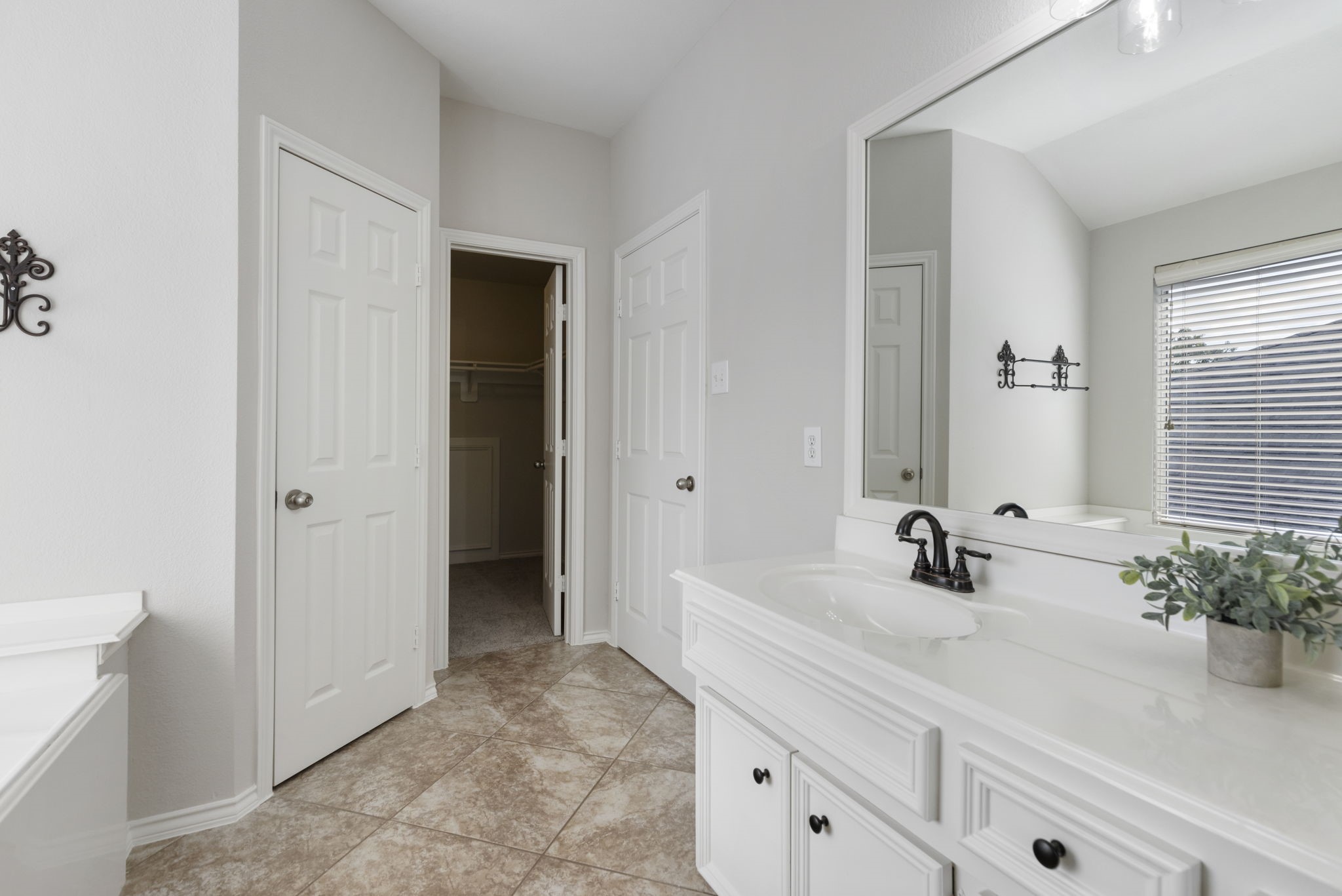 2318 Colonial Springs Lane Property Photo 32