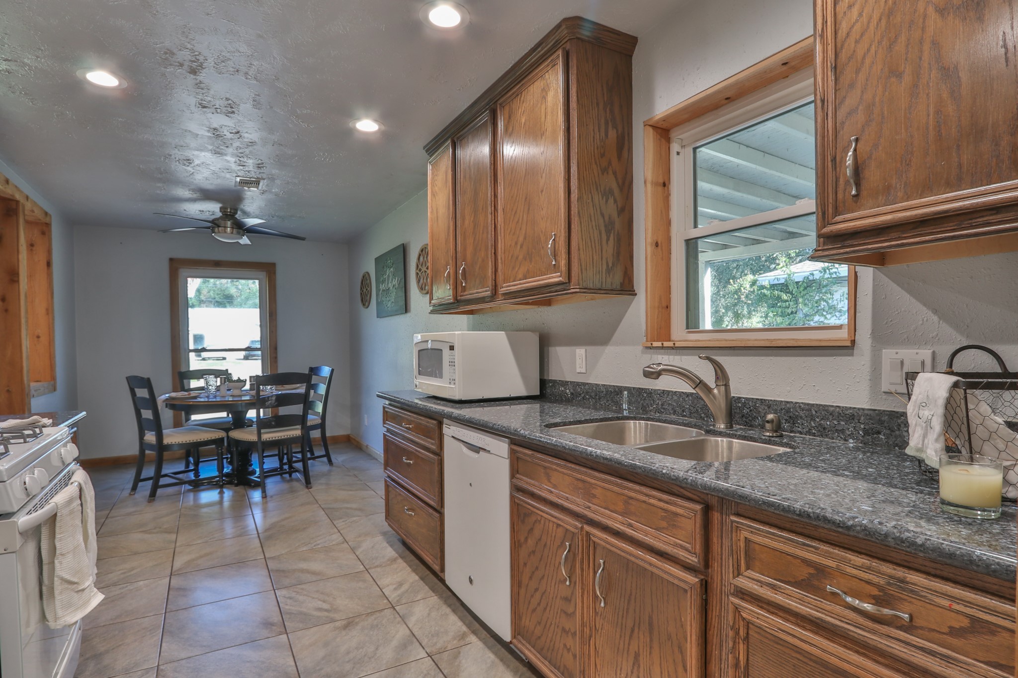 12721 7th Street Property Photo 14