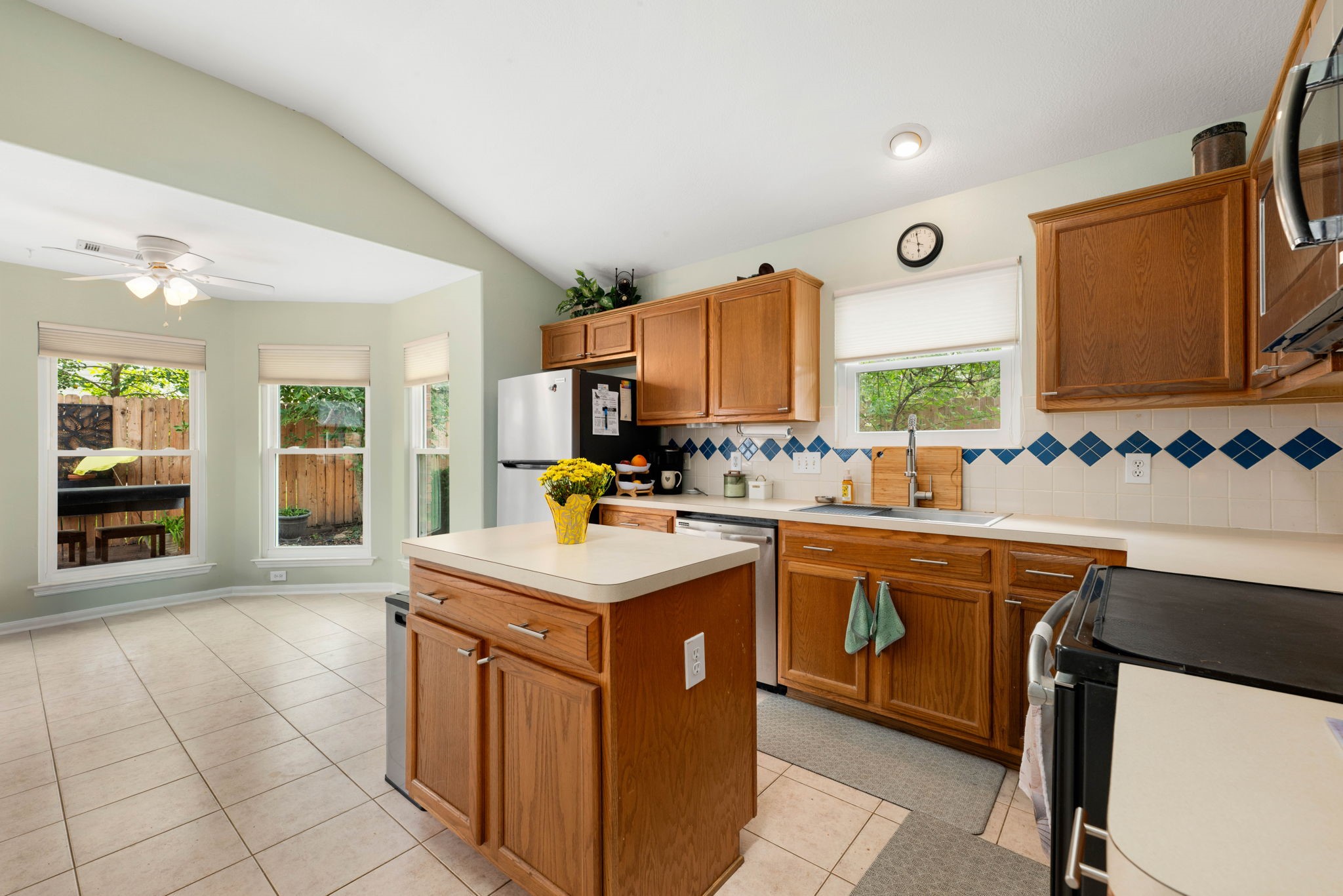 20711 Redbud Trail Property Photo 13