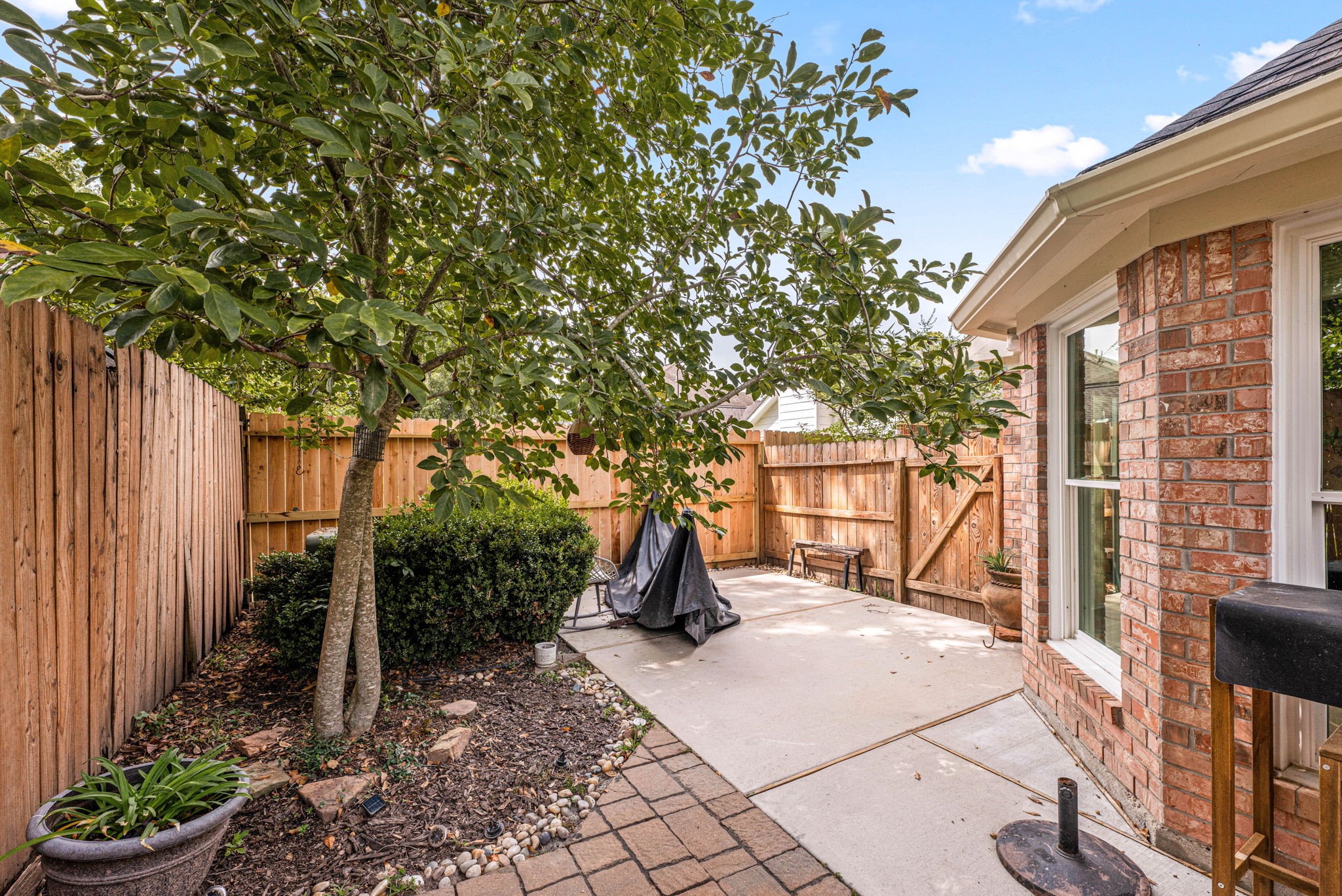 20711 Redbud Trail Property Photo 28