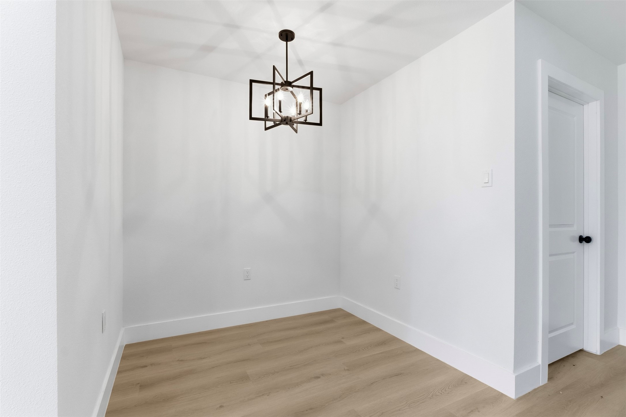3017 Cedarcrest Drive Property Photo 16