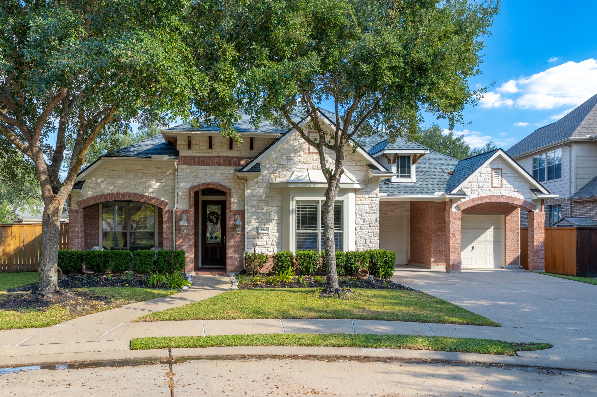 8407 Iron Tree Lane Property Photo 1