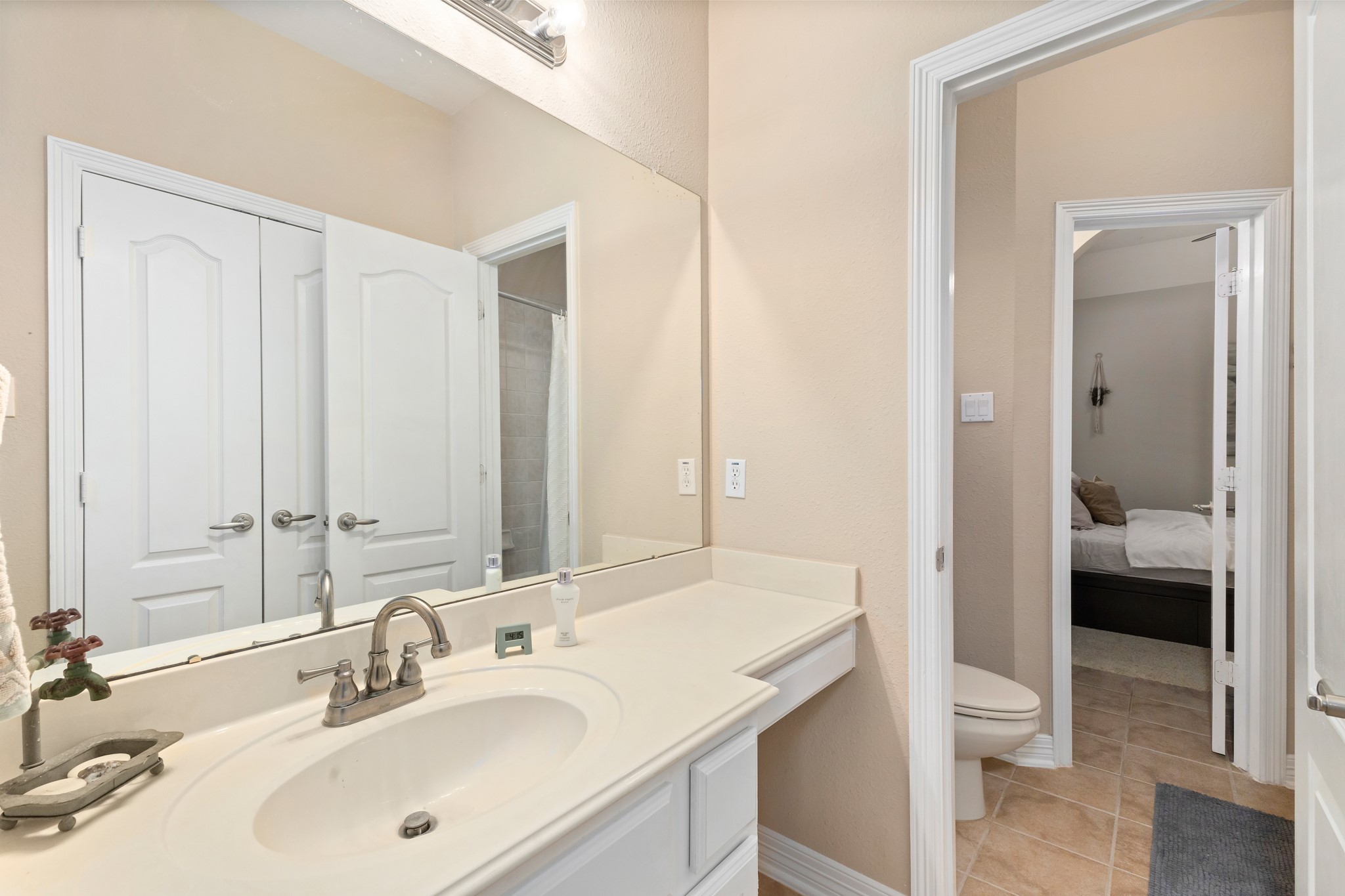 8407 Iron Tree Lane Property Photo 9