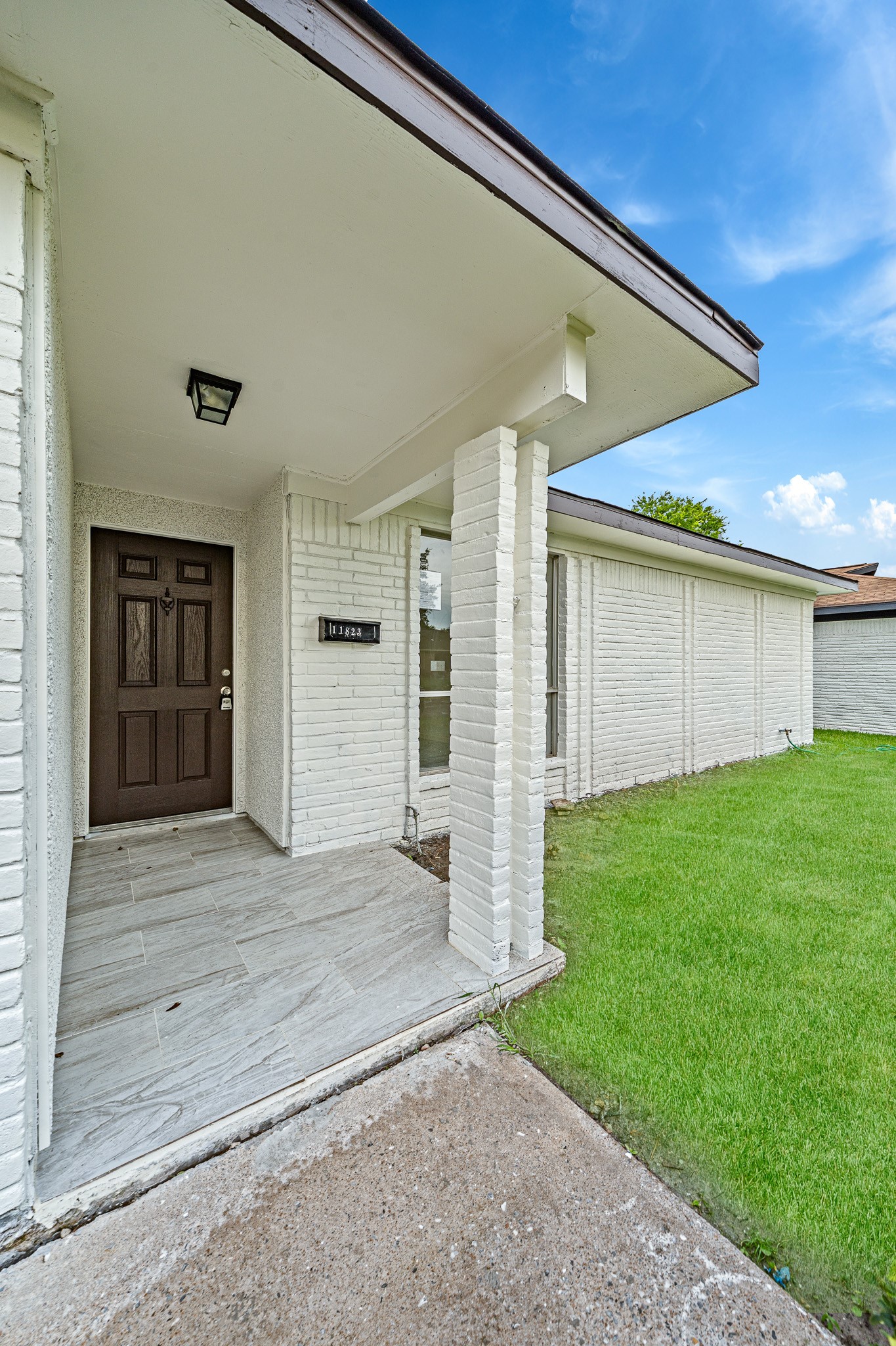 11823 S Willow Circle Property Photo 6