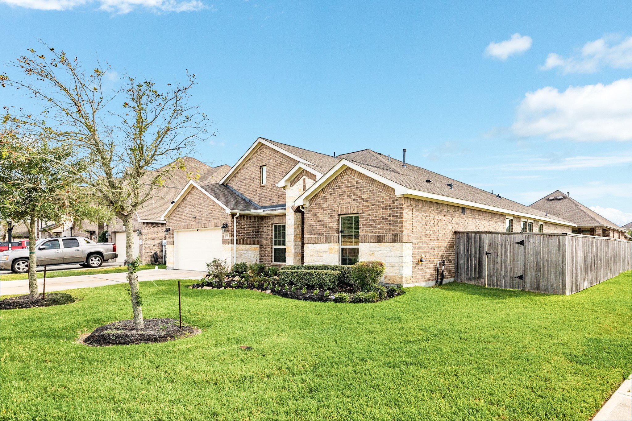 2329 Vineyard Terrace Lane Property Photo 4