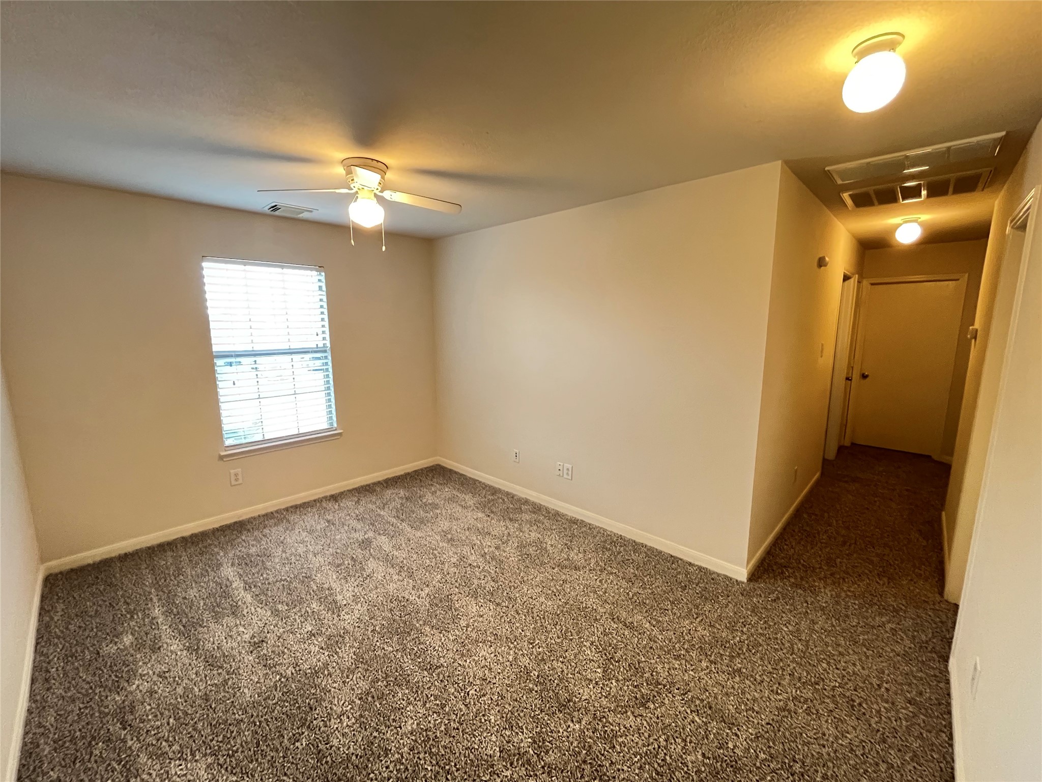 3215 Legends Hill Court Property Photo 9
