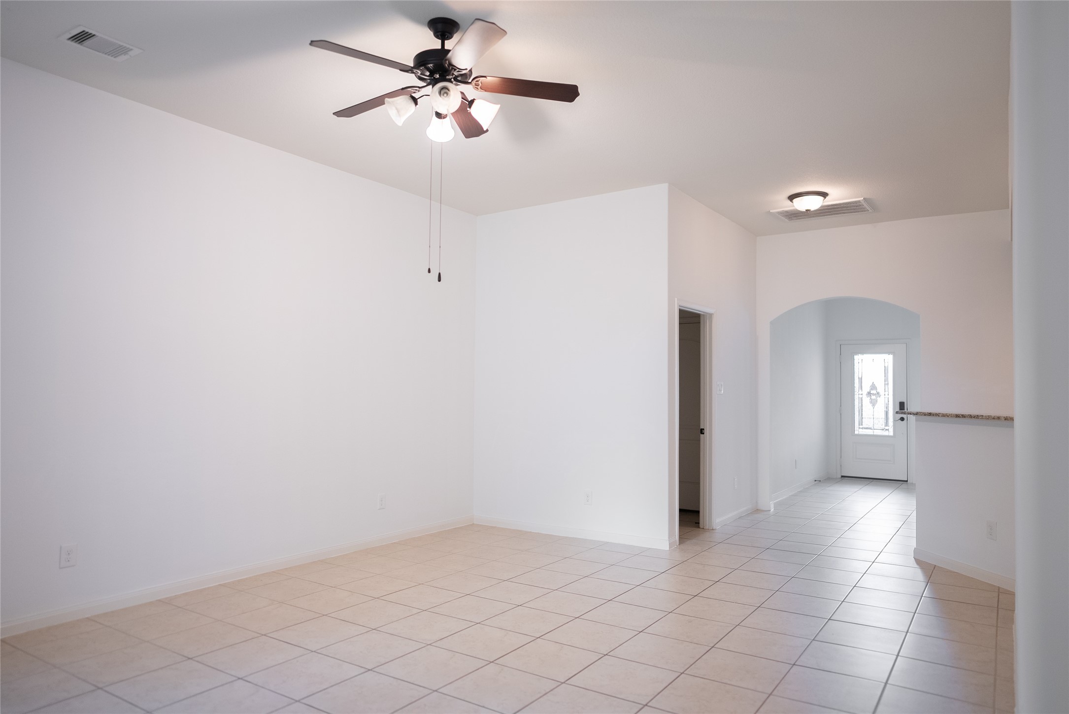 7635 Daisy Port Lane Property Photo 4