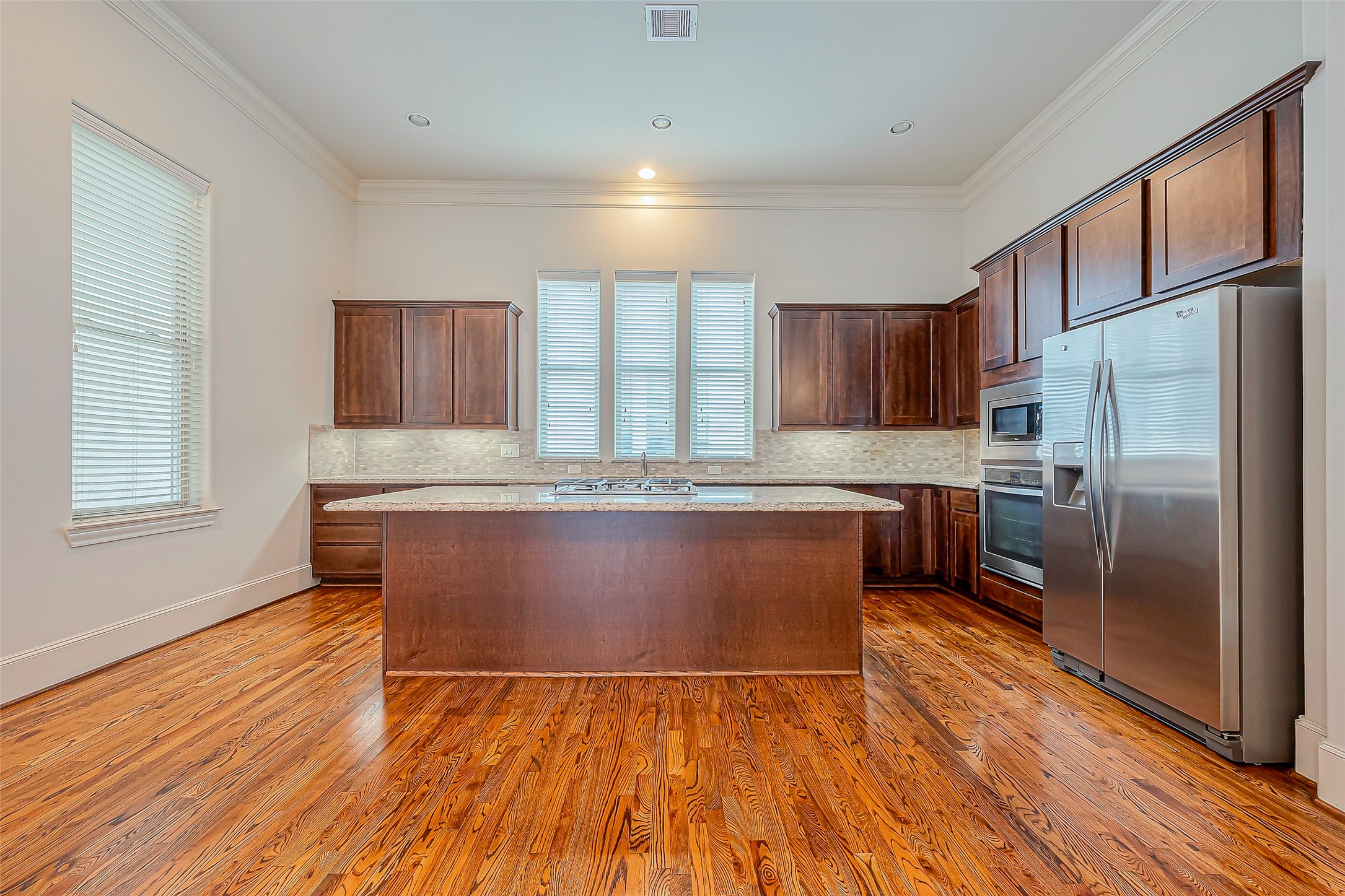 2520 Sherwin Street Property Photo 17