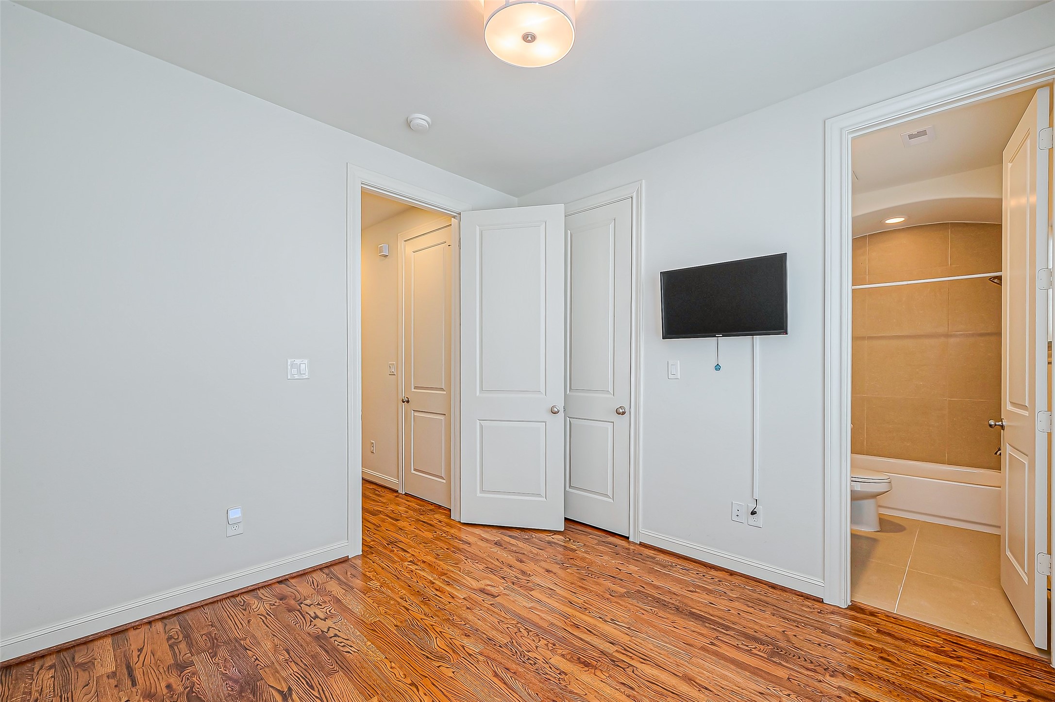 2520 Sherwin Street Property Photo 25