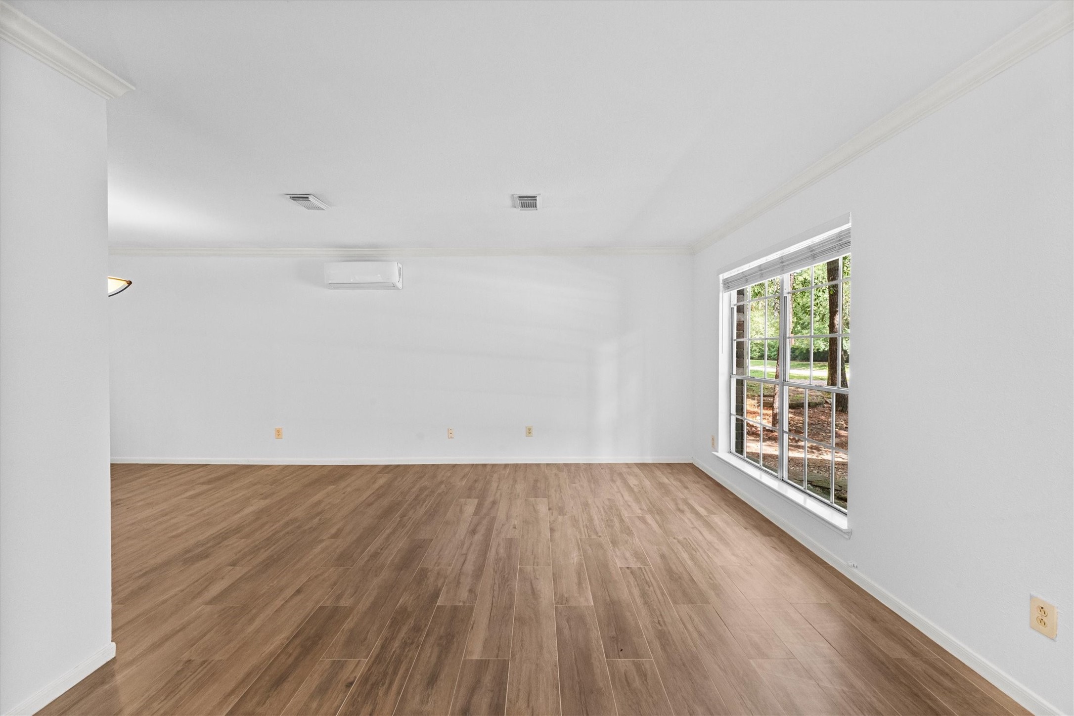 179 Sylvan Forest Drive Property Photo 10