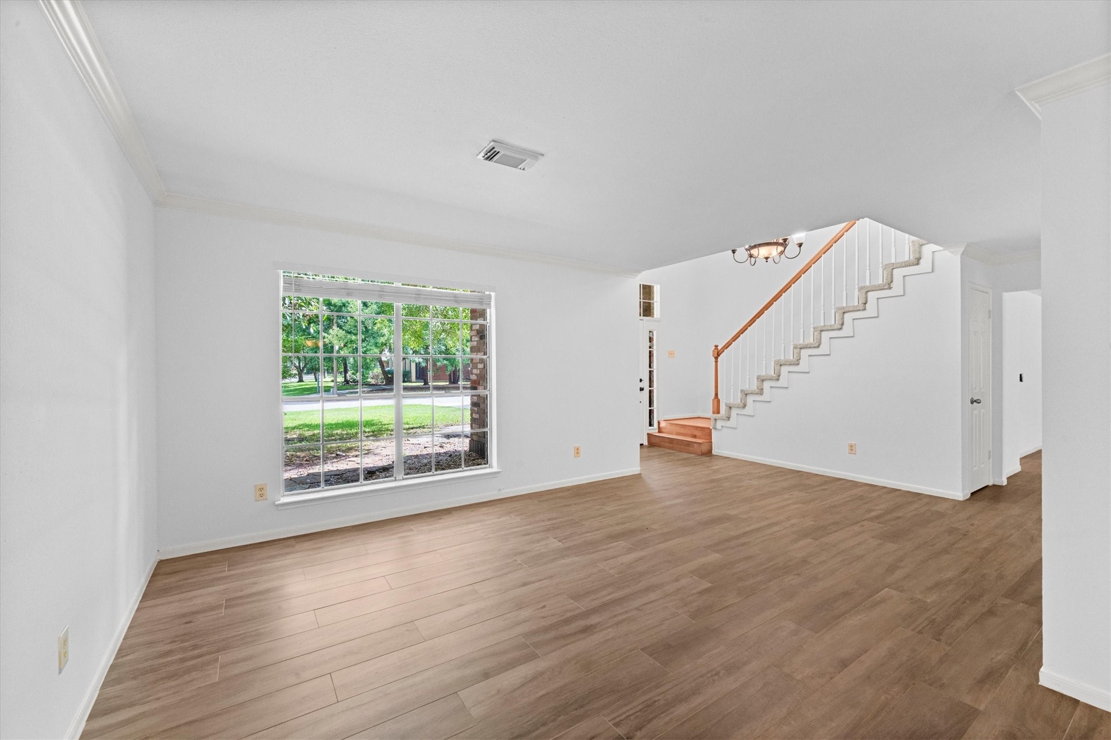 179 Sylvan Forest Drive Property Photo 11