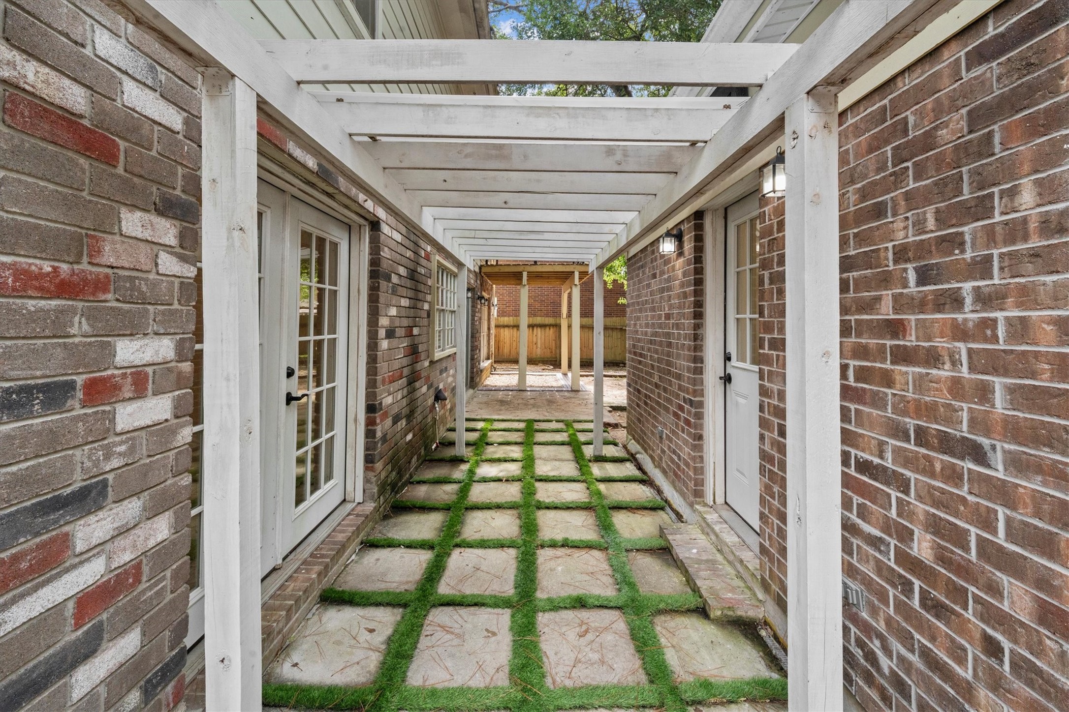 179 Sylvan Forest Drive Property Photo 40