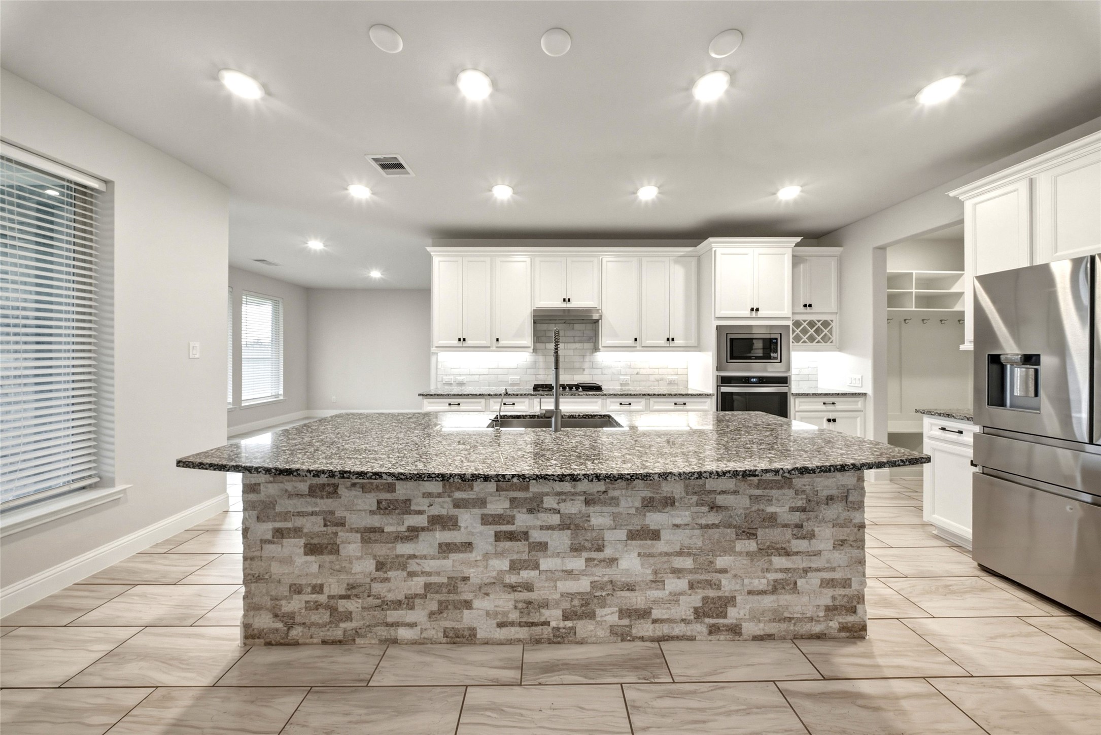 710 Turner Cove Court Property Photo 10