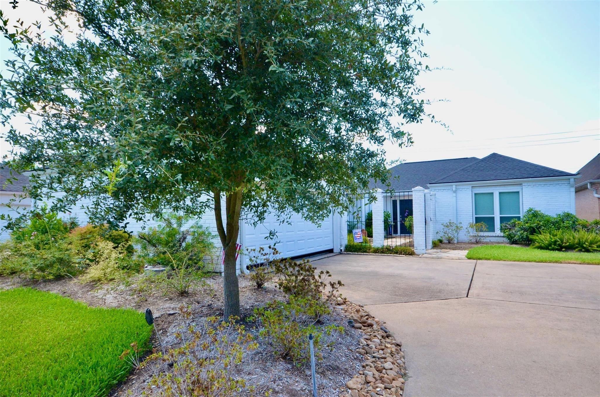 2923 Country Club Boulevard, Sugar Land Tx 77478 Property Photo 1
