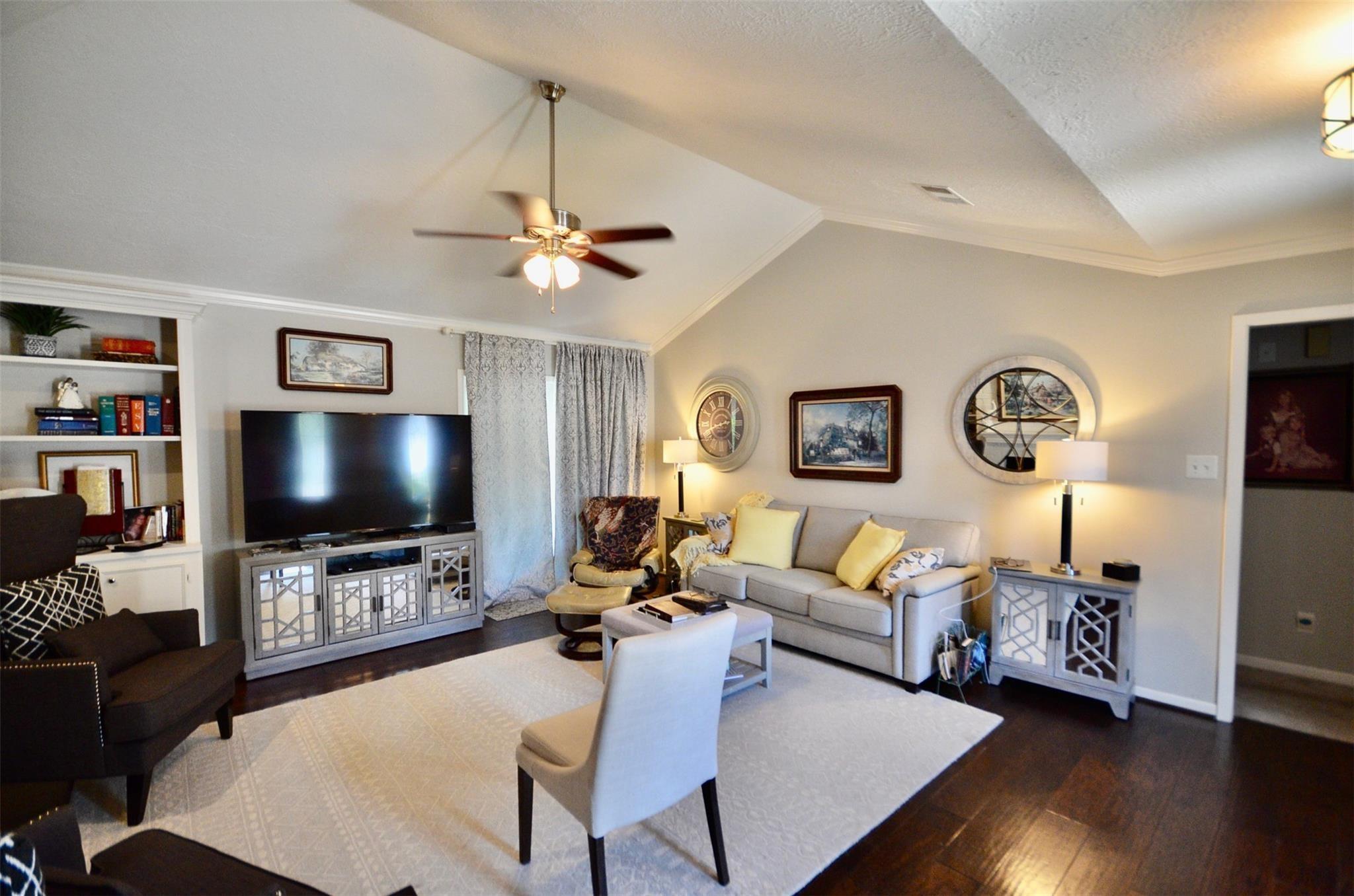 2923 Country Club Boulevard, Sugar Land Tx 77478 Property Photo 4