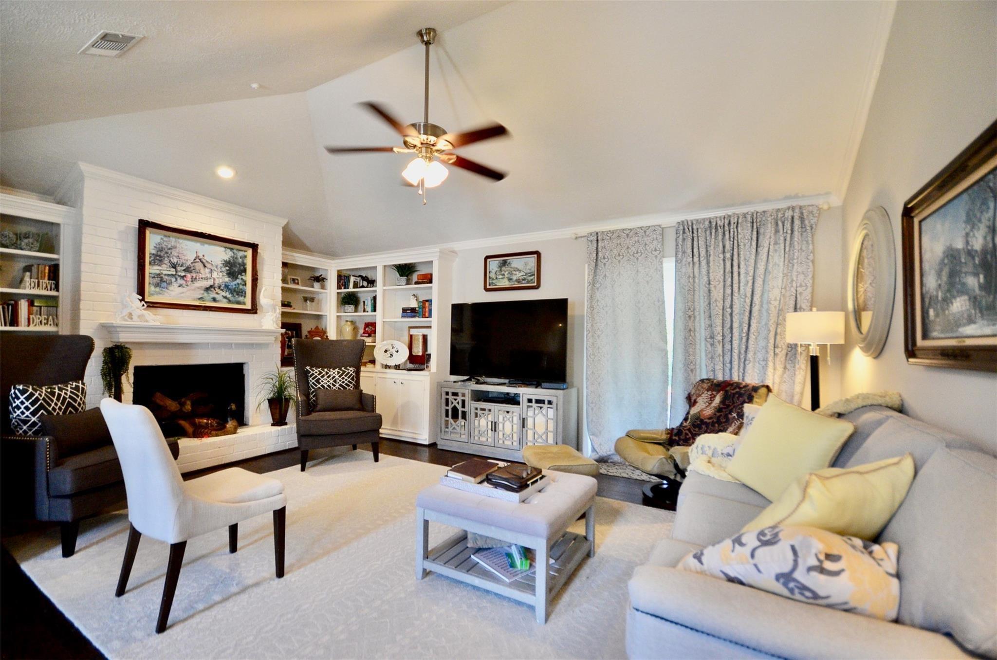 2923 Country Club Boulevard, Sugar Land Tx 77478 Property Photo 5