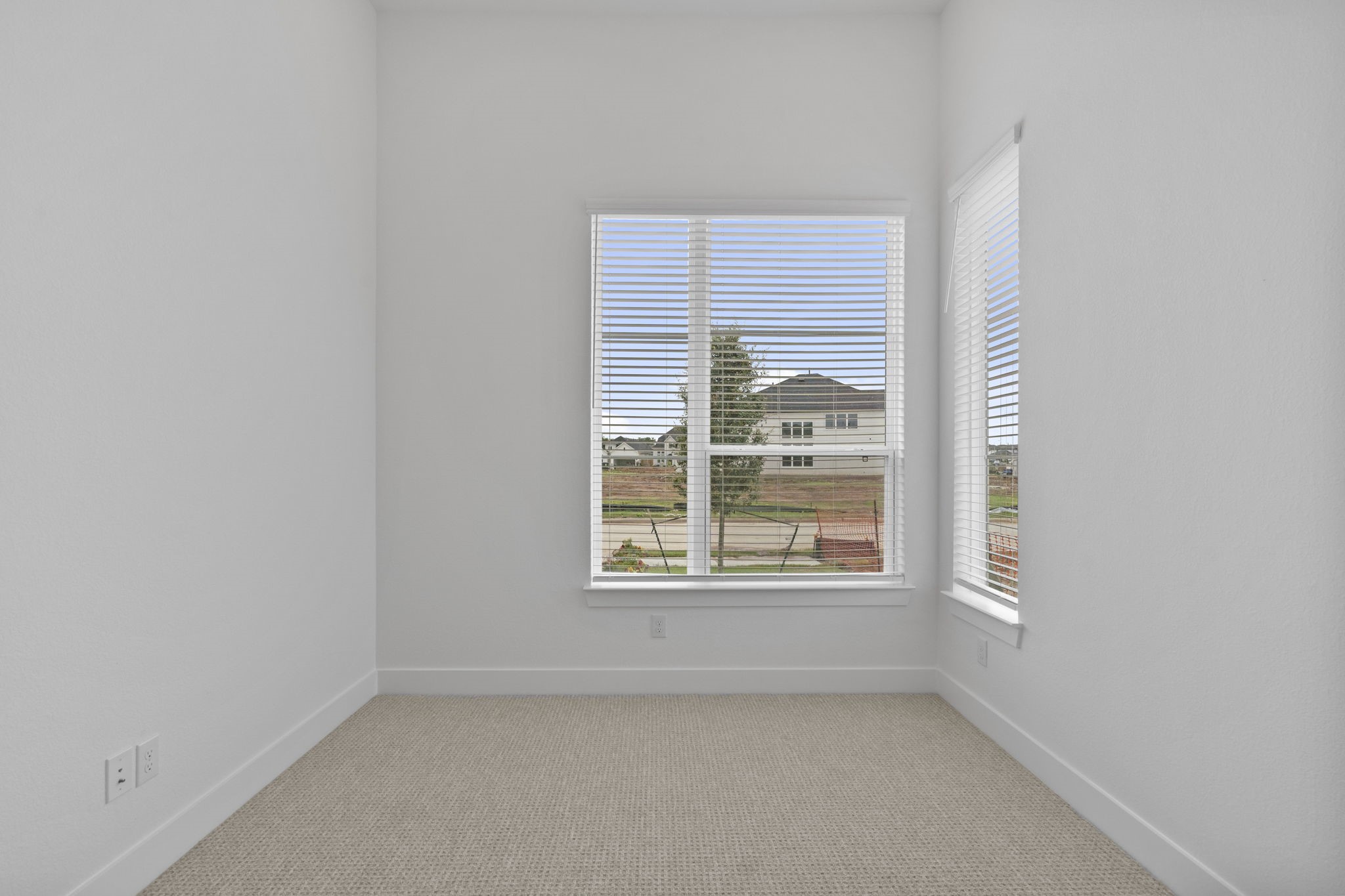1118 New Haven Lane Property Photo 5