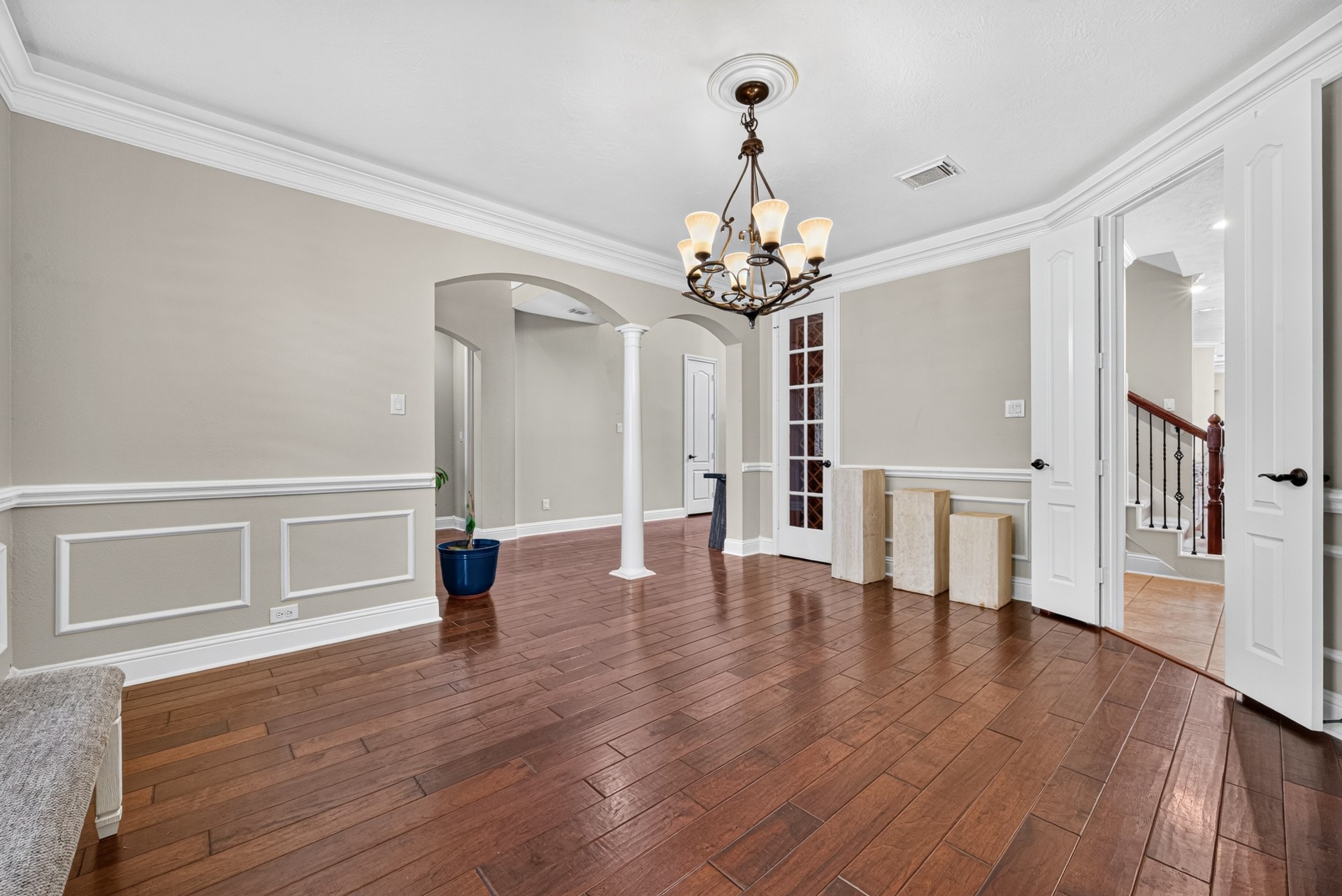 9607 Waters Lake Court Property Photo 8
