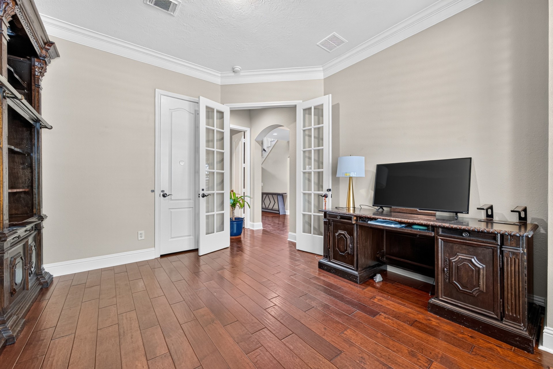 9607 Waters Lake Court Property Photo 12