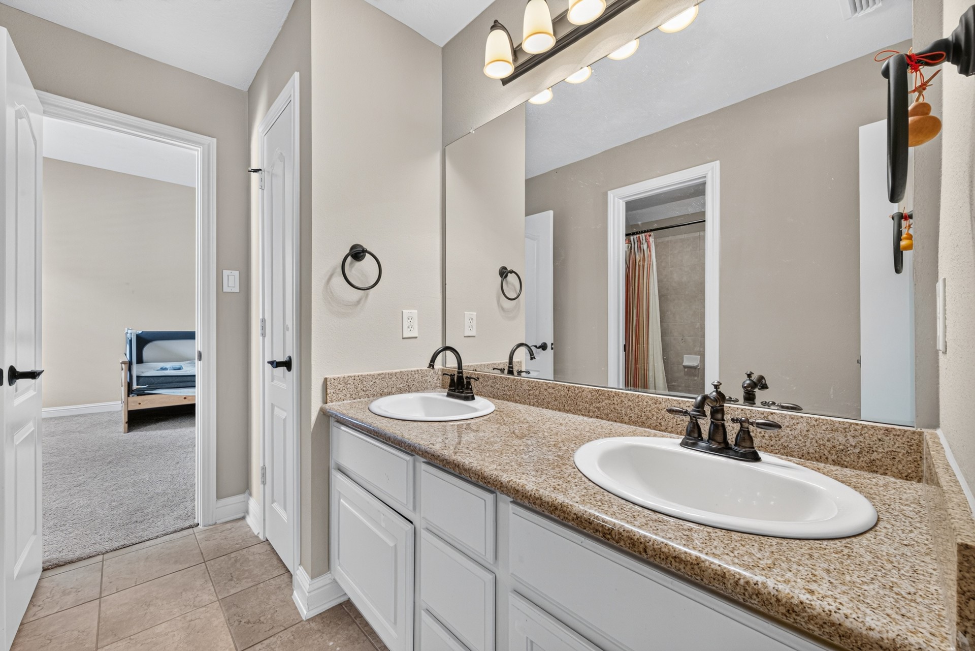9607 Waters Lake Court Property Photo 31