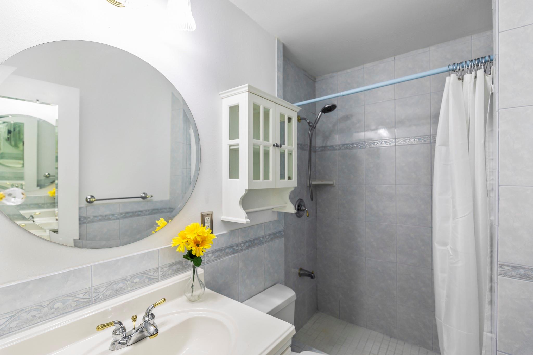 2601 Bellefontaine Street C104 Property Photo 17