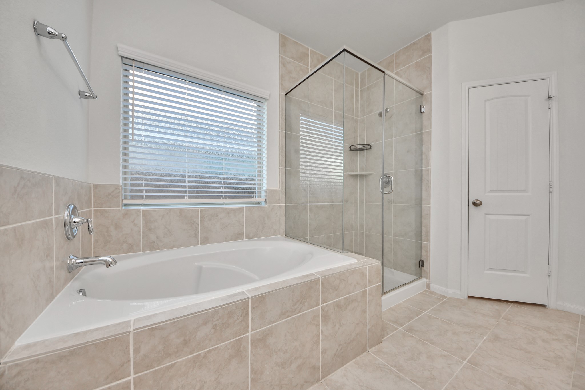 24111 Golden Fallow Drive Property Photo 14