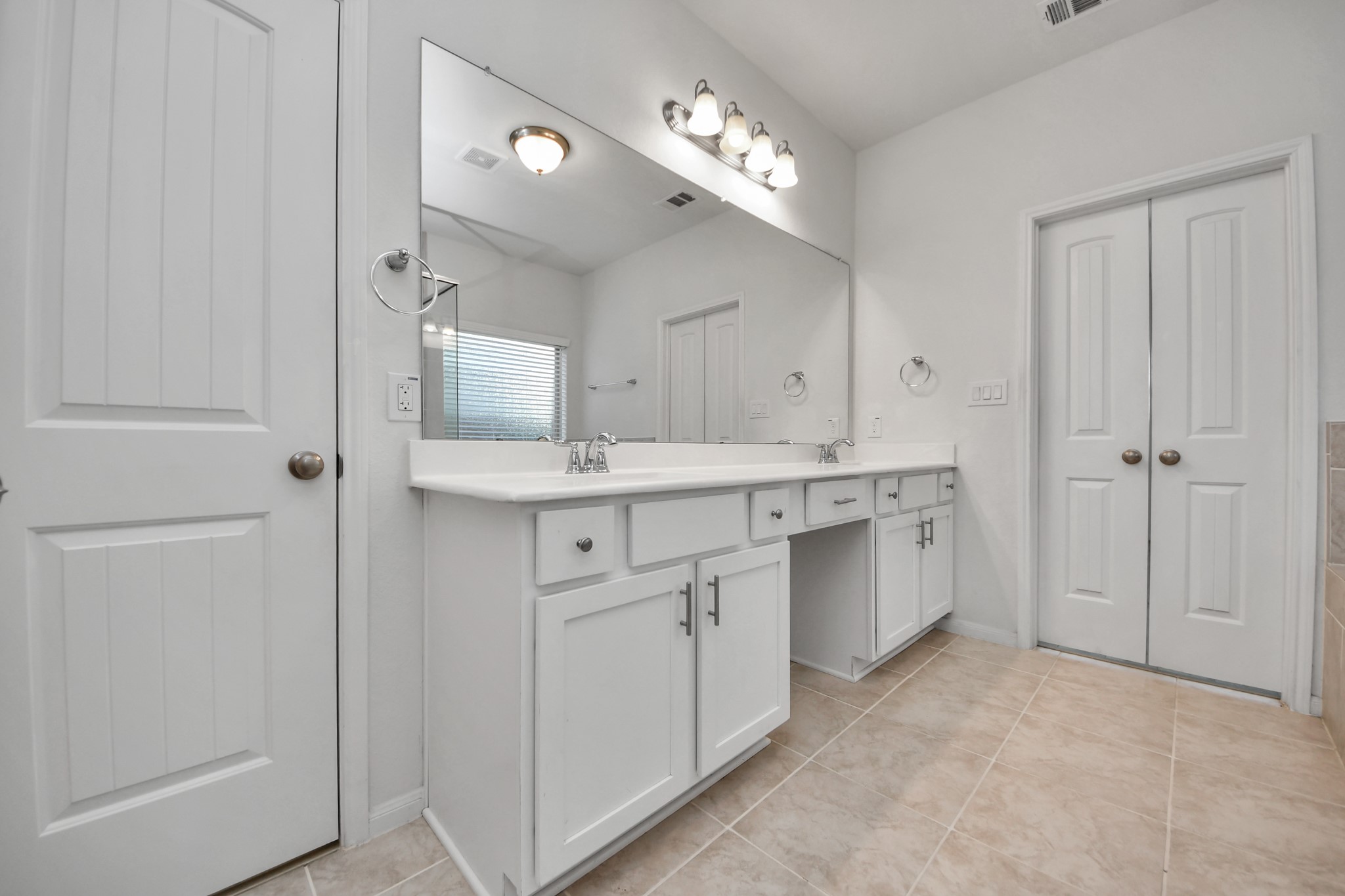 24111 Golden Fallow Drive Property Photo 16
