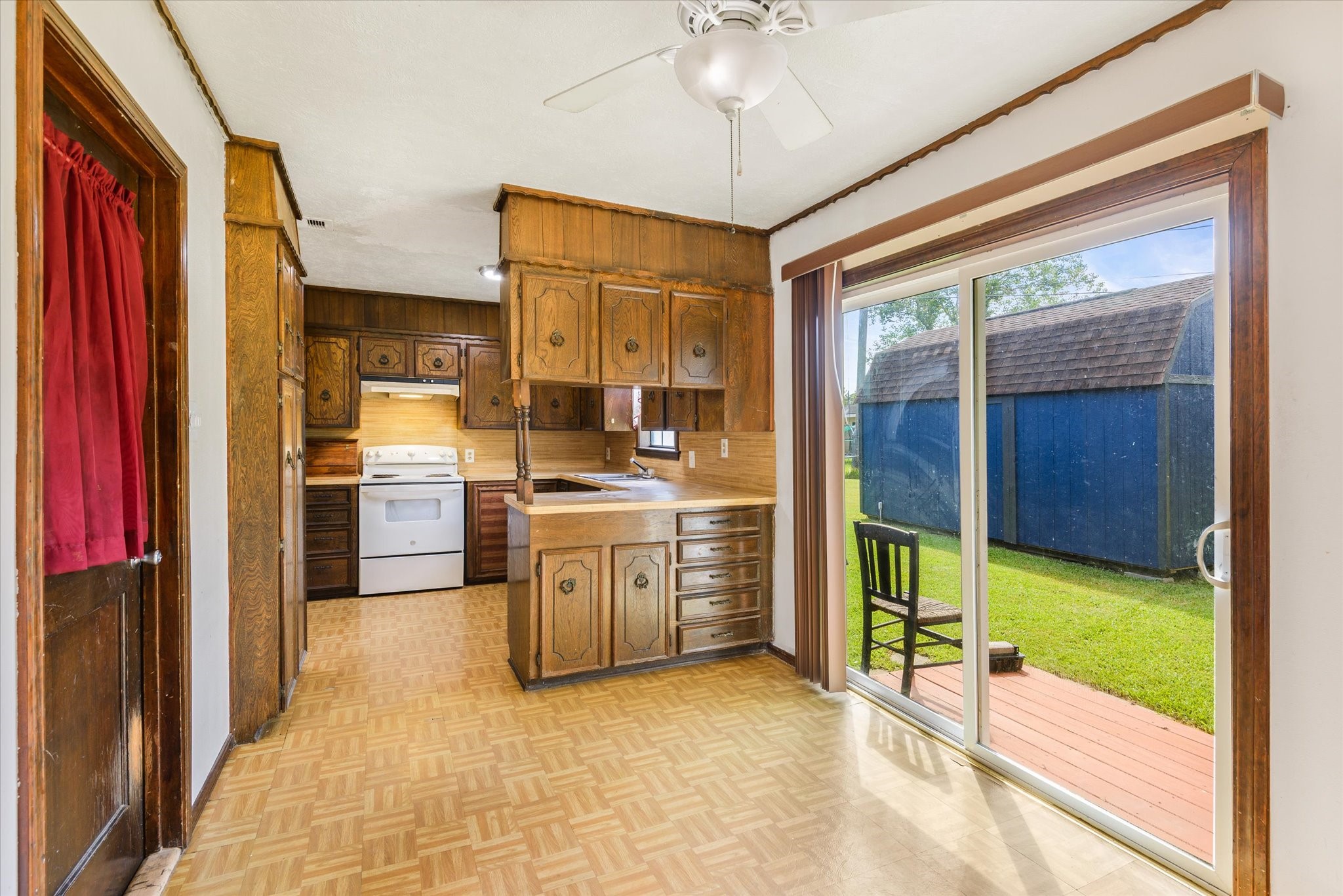 213 Highland Drive Property Photo 4