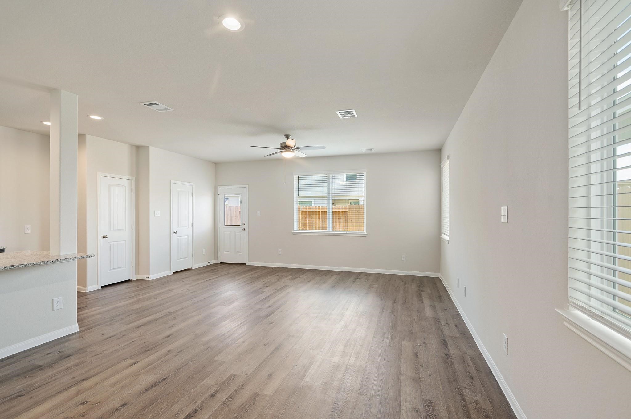 3915 Deledda Drive Property Photo 4