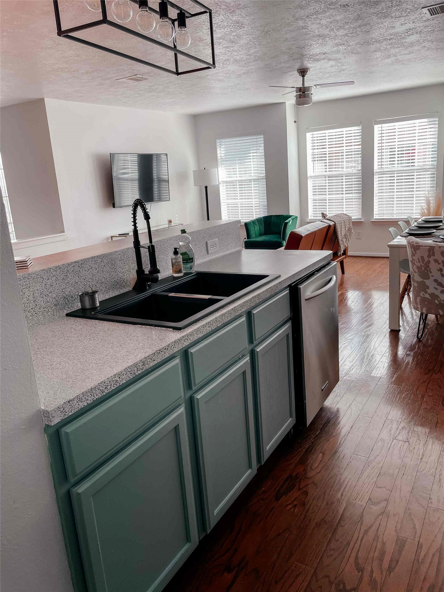 1308 Andrews Street Property Photo 6