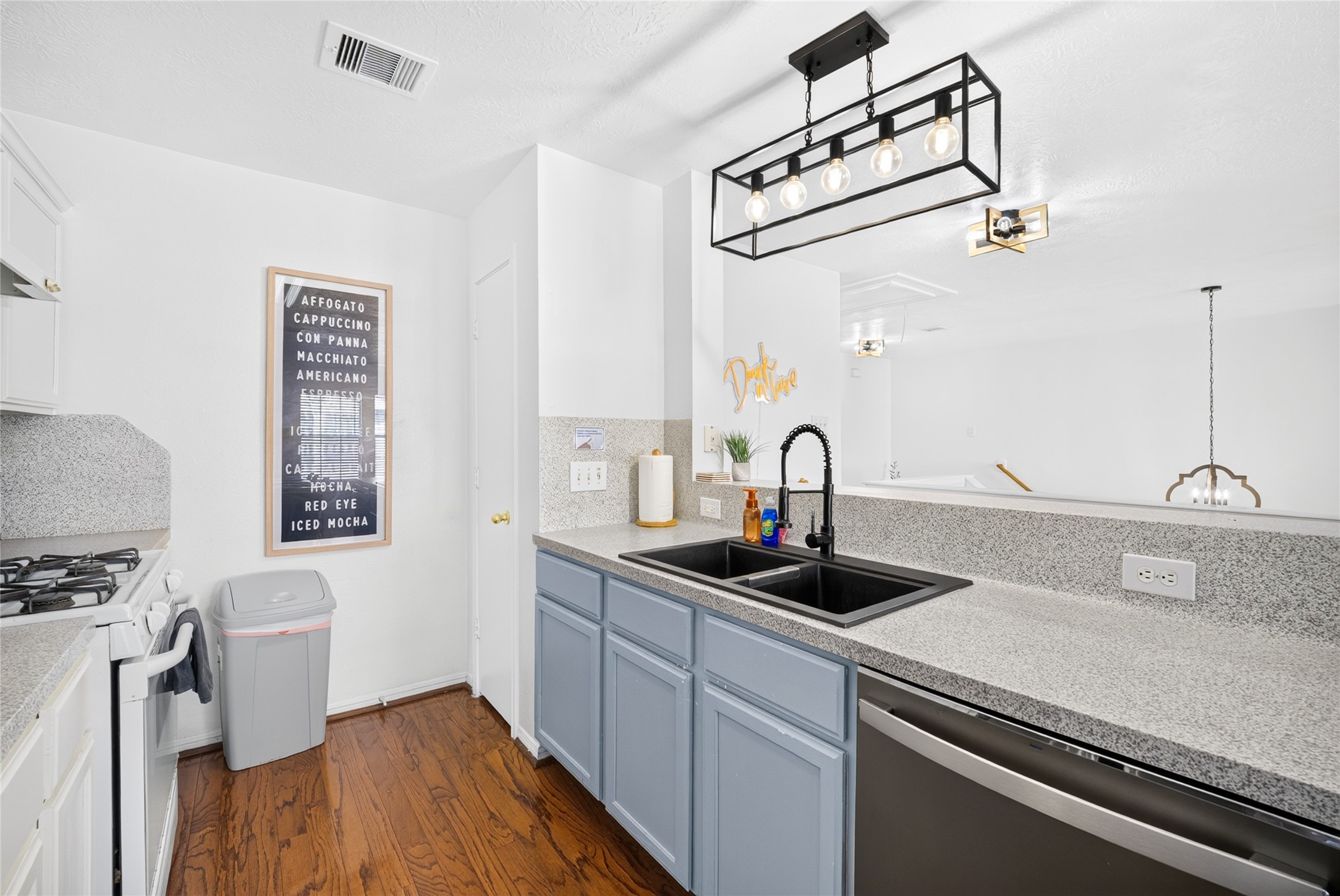 1308 Andrews Street Property Photo 19