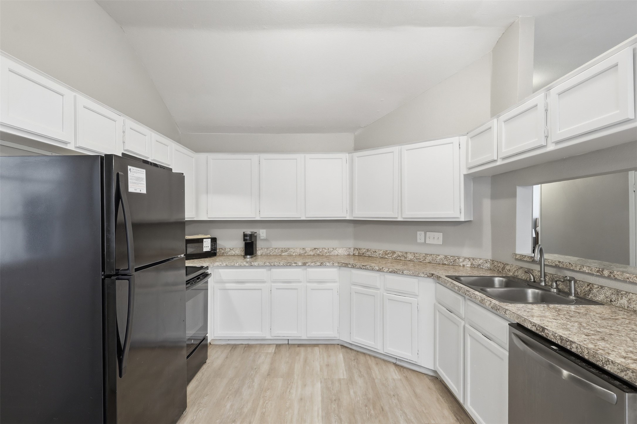 2323 Piddler Drive Property Photo 10