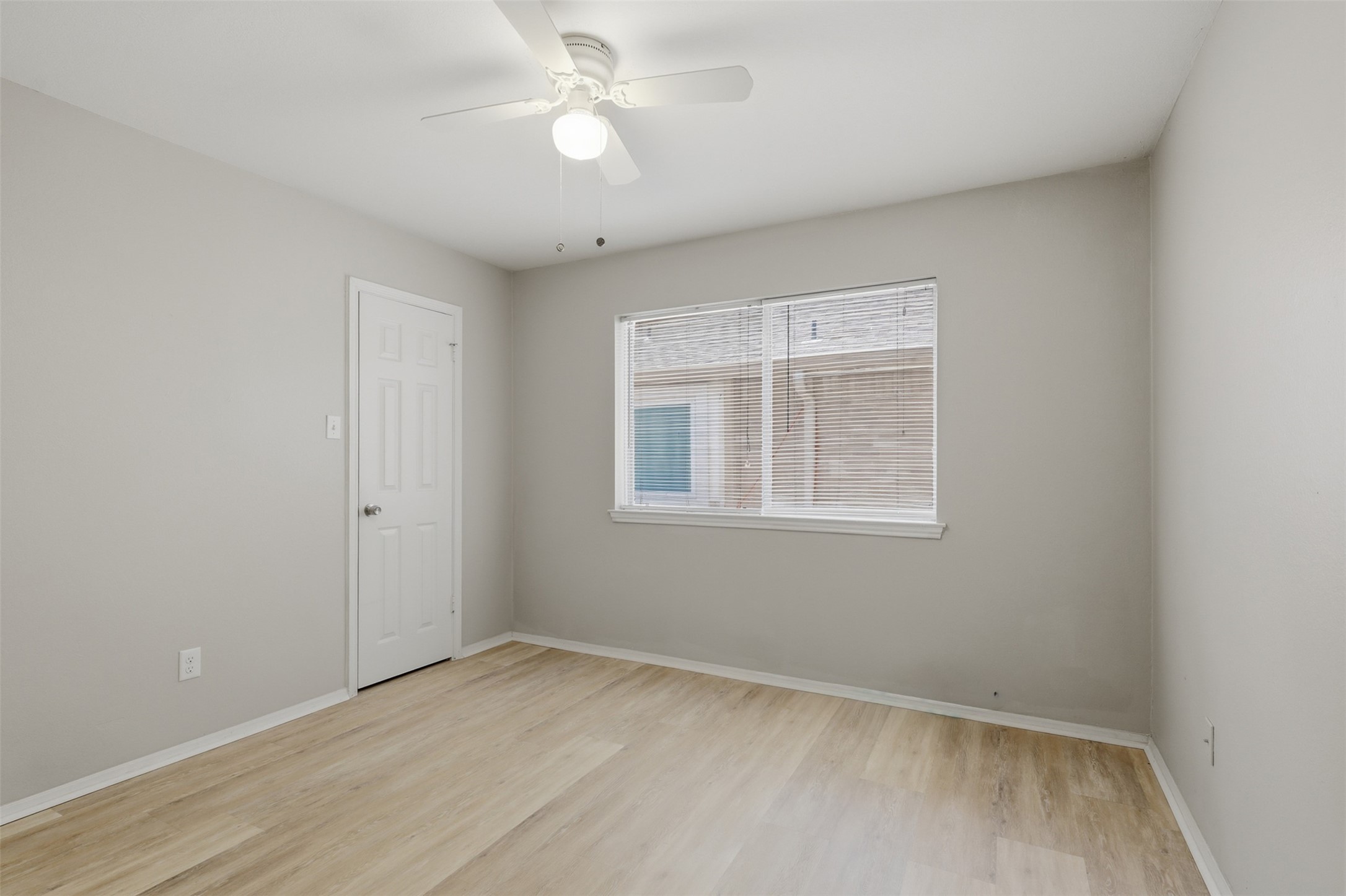 2323 Piddler Drive Property Photo 18