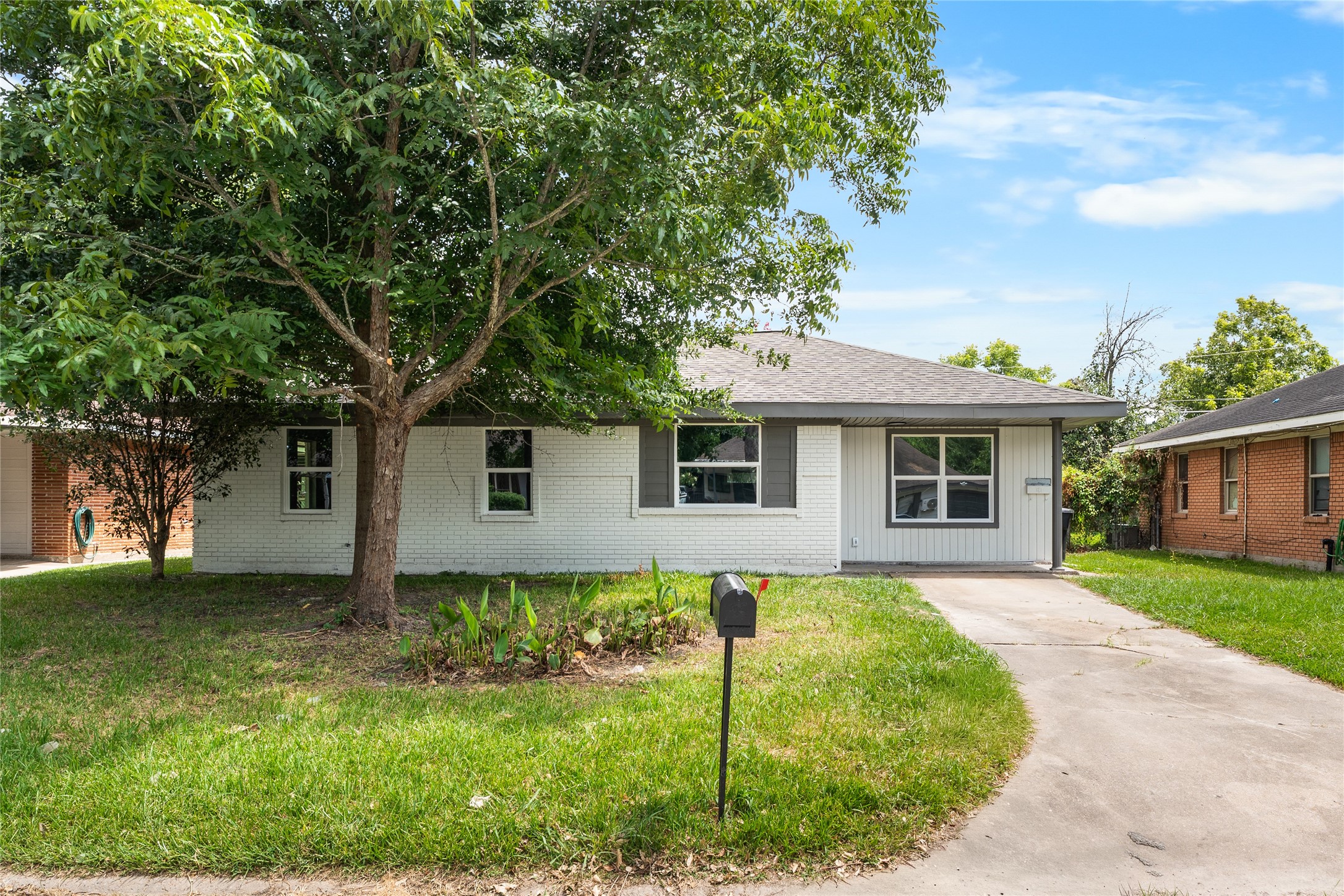3048 Briarwick Lane Property Photo 1