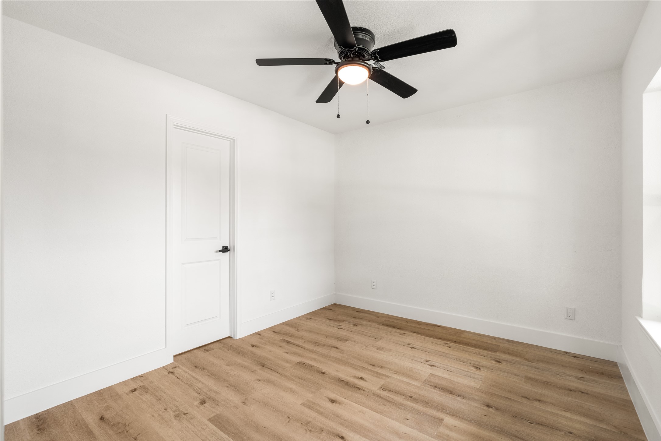 3048 Briarwick Lane Property Photo 16