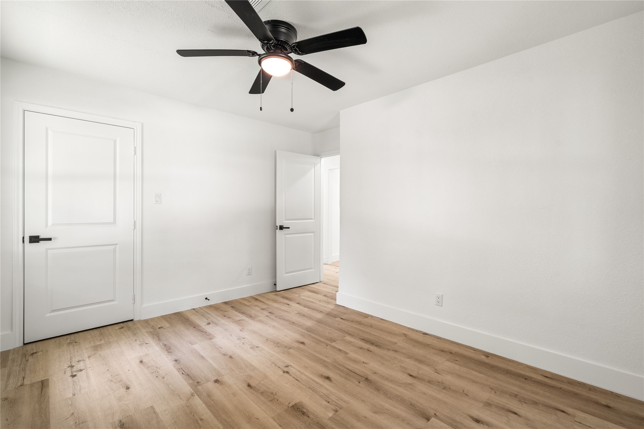 3048 Briarwick Lane Property Photo 25