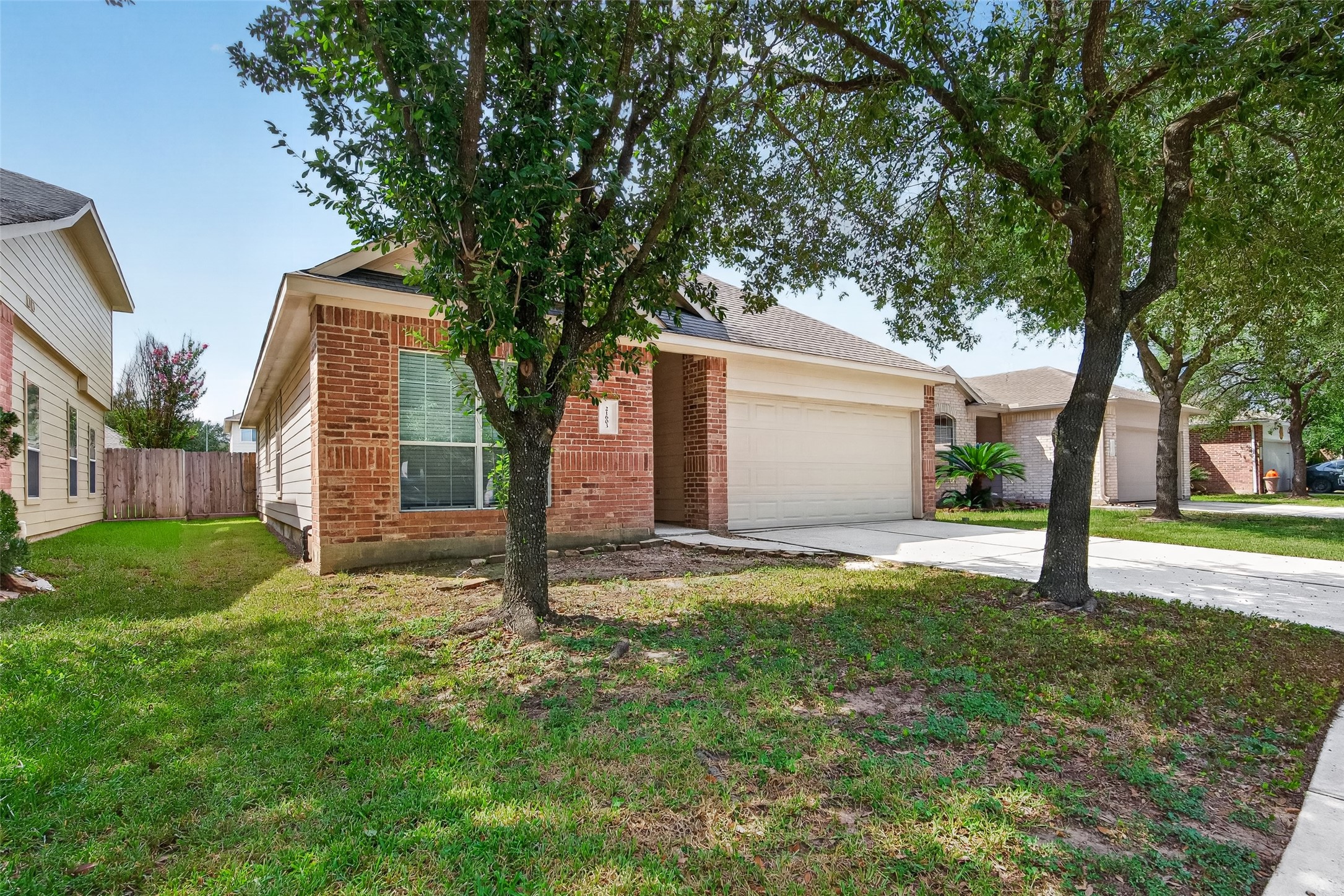 21603 Falvel Sunrise Court Property Photo 3