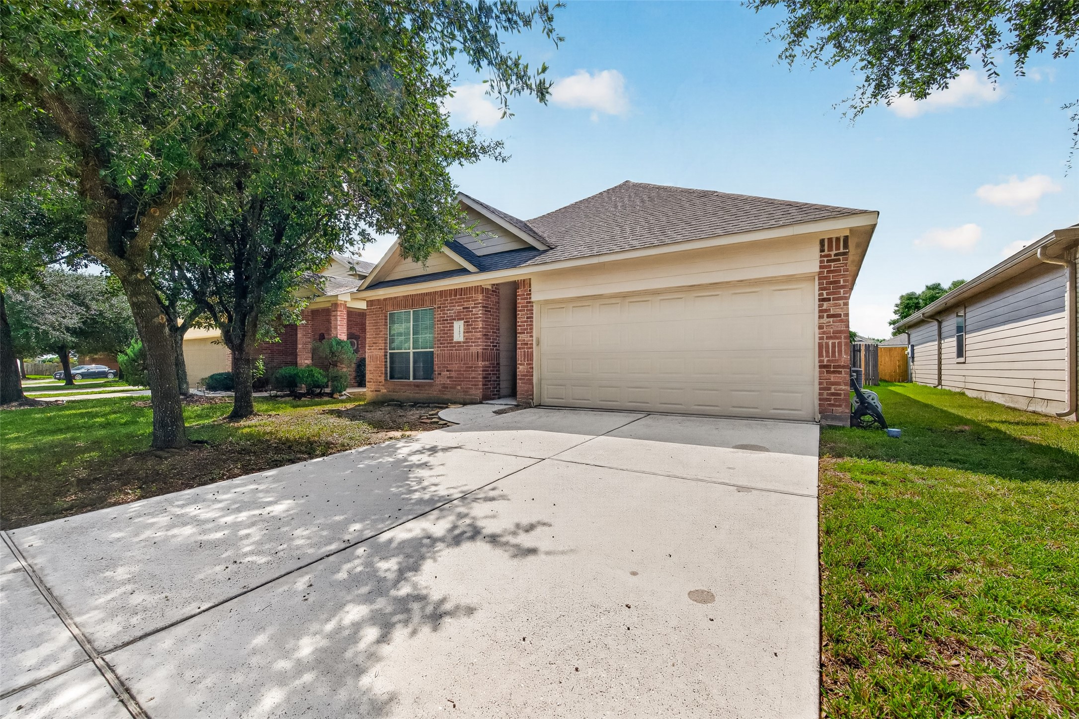21603 Falvel Sunrise Court Property Photo 4