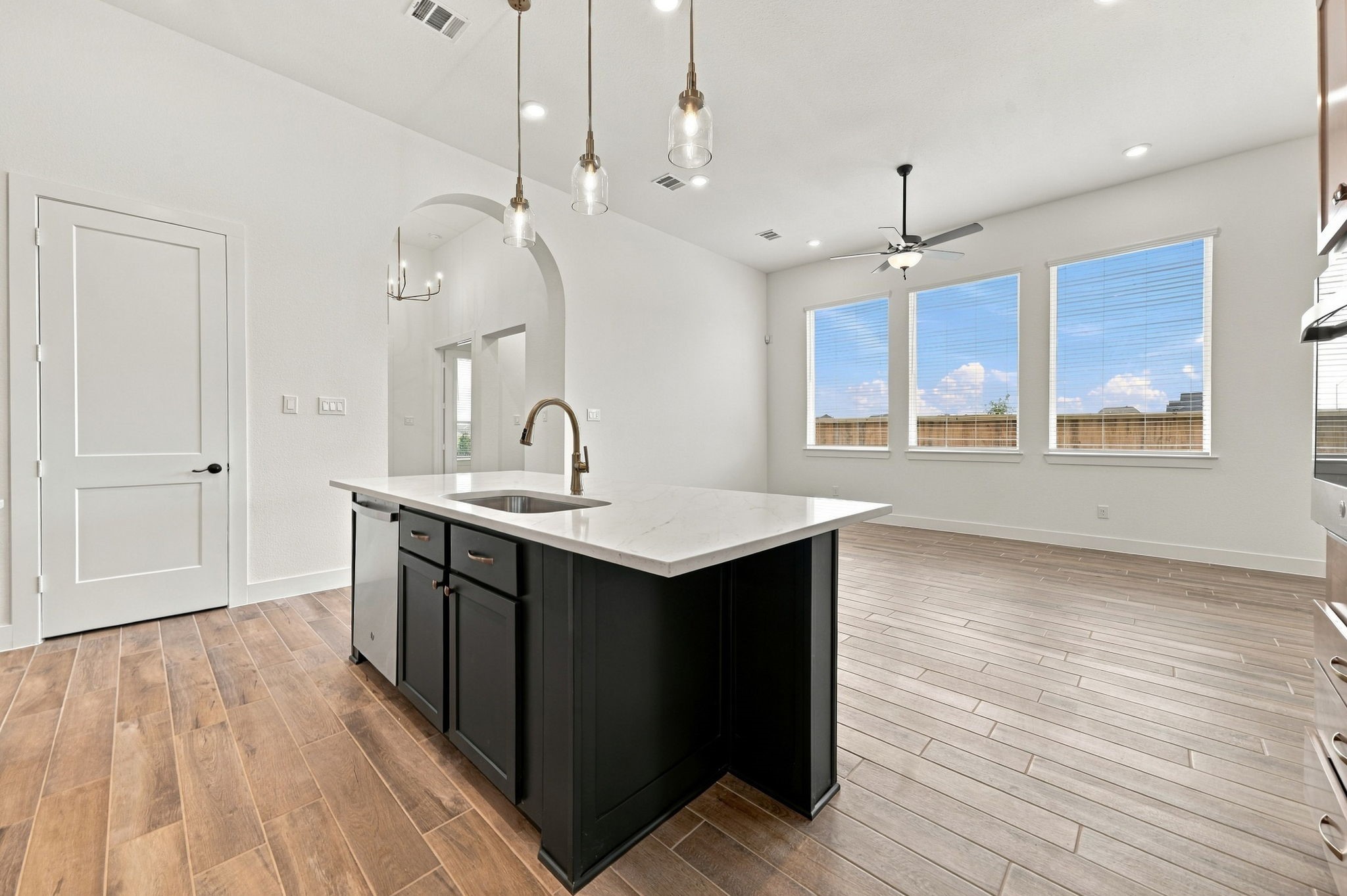 532 Deep Sands Drive Property Photo 8