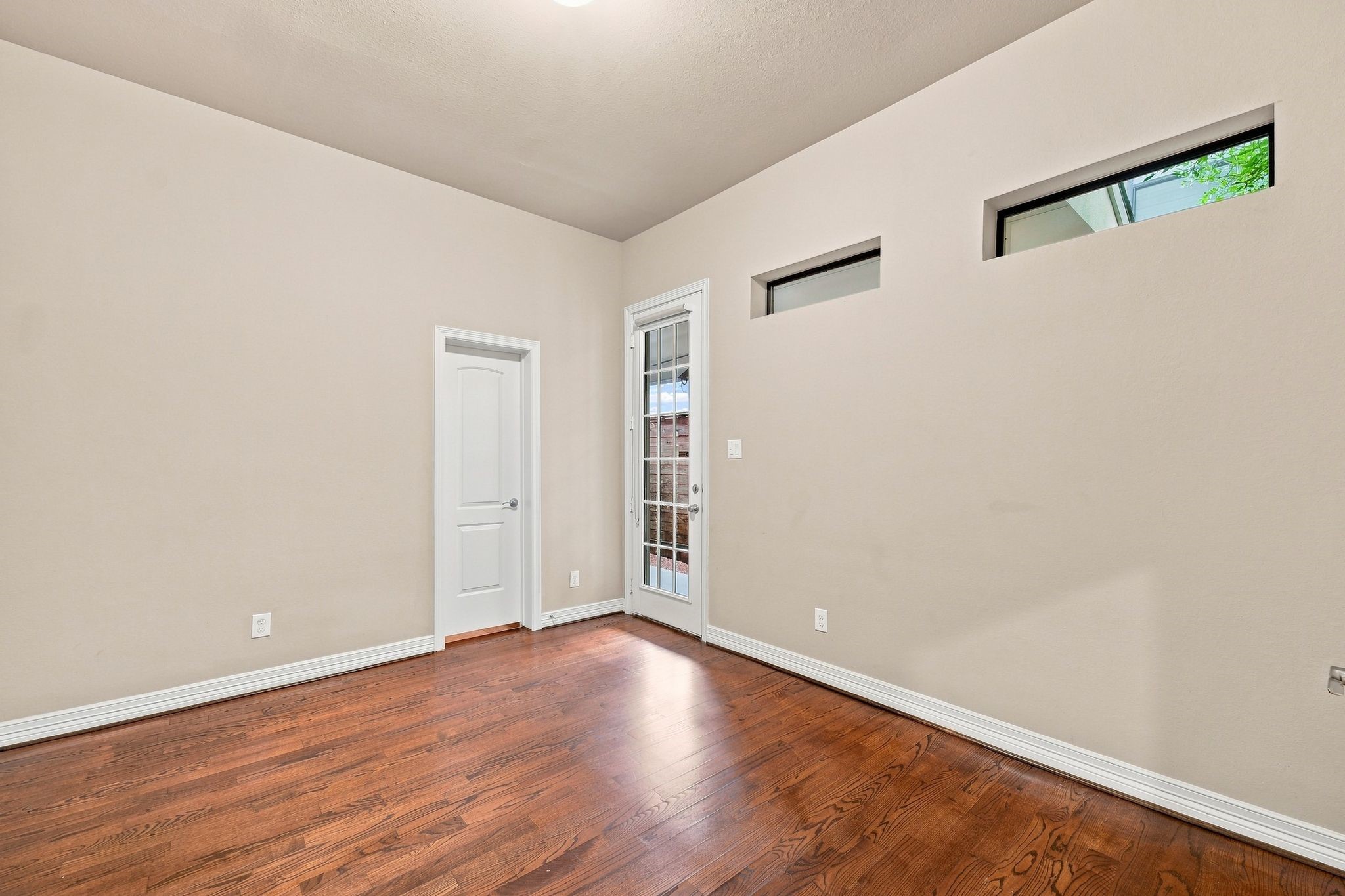 2422 Langston Street Property Photo 9