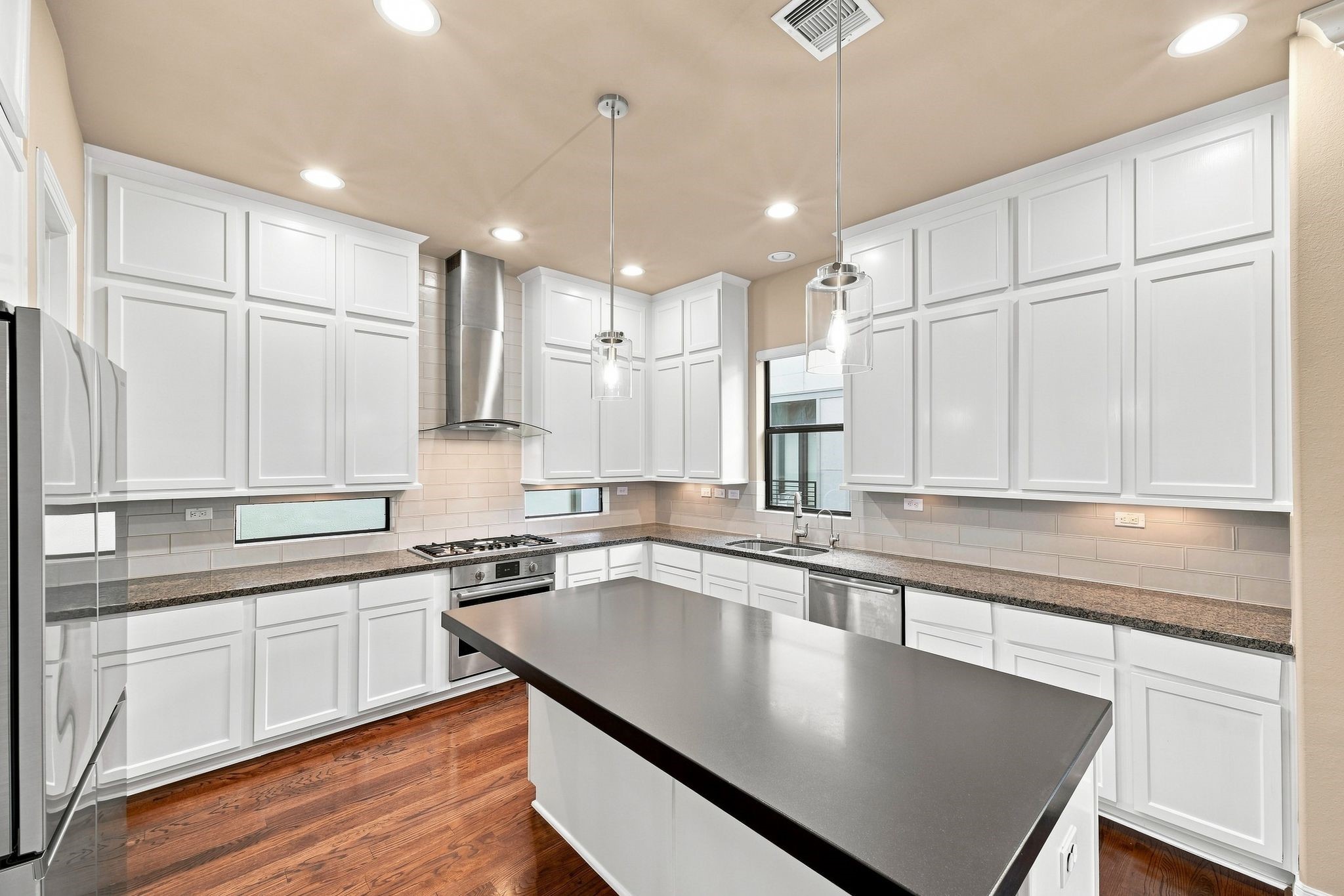 2422 Langston Street Property Photo 14