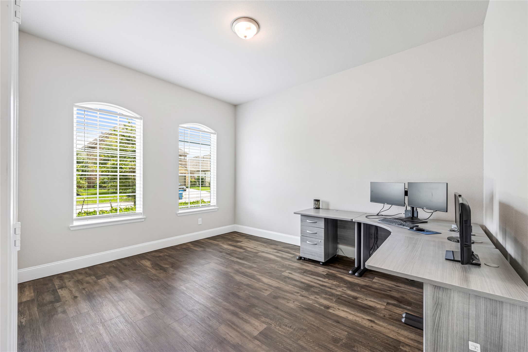 15811 Sunlit Falls Drive Property Photo 11