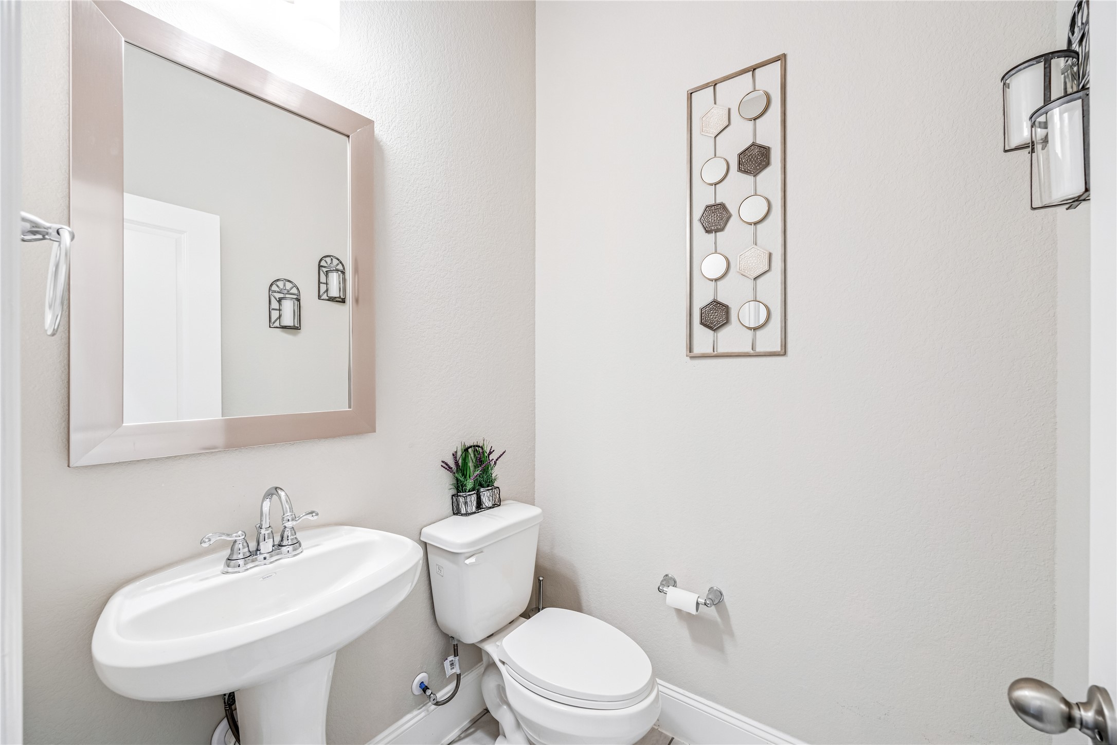 15811 Sunlit Falls Drive Property Photo 12