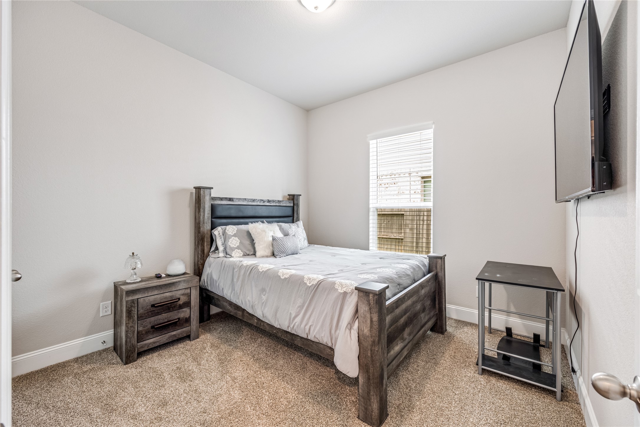 15811 Sunlit Falls Drive Property Photo 14