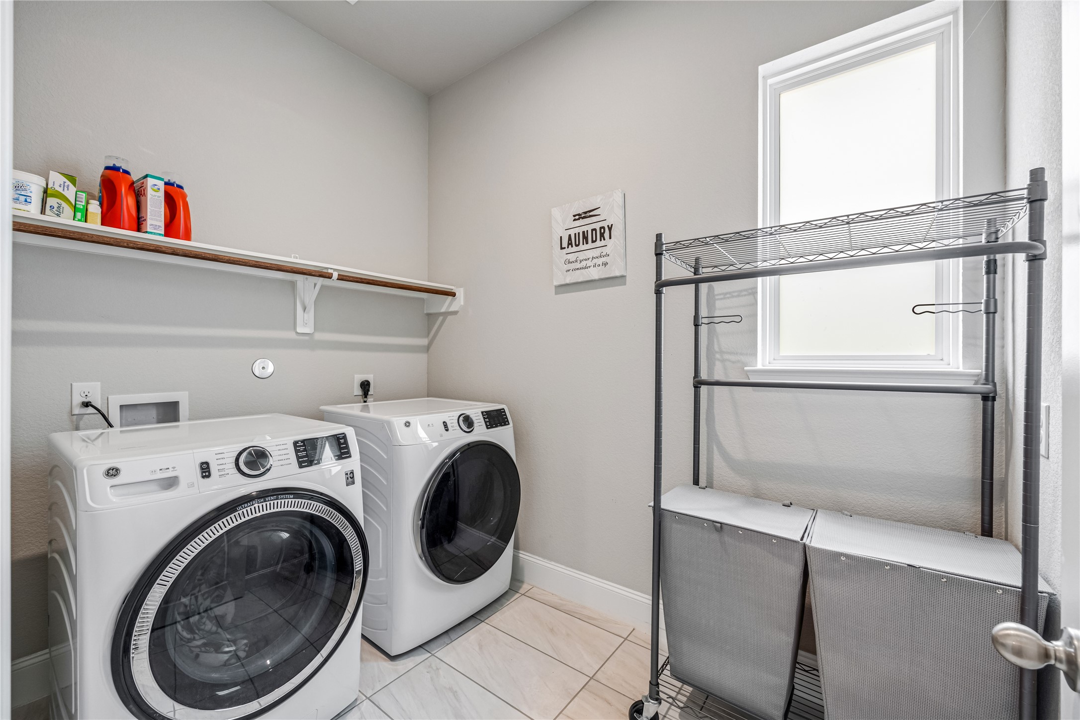 15811 Sunlit Falls Drive Property Photo 16