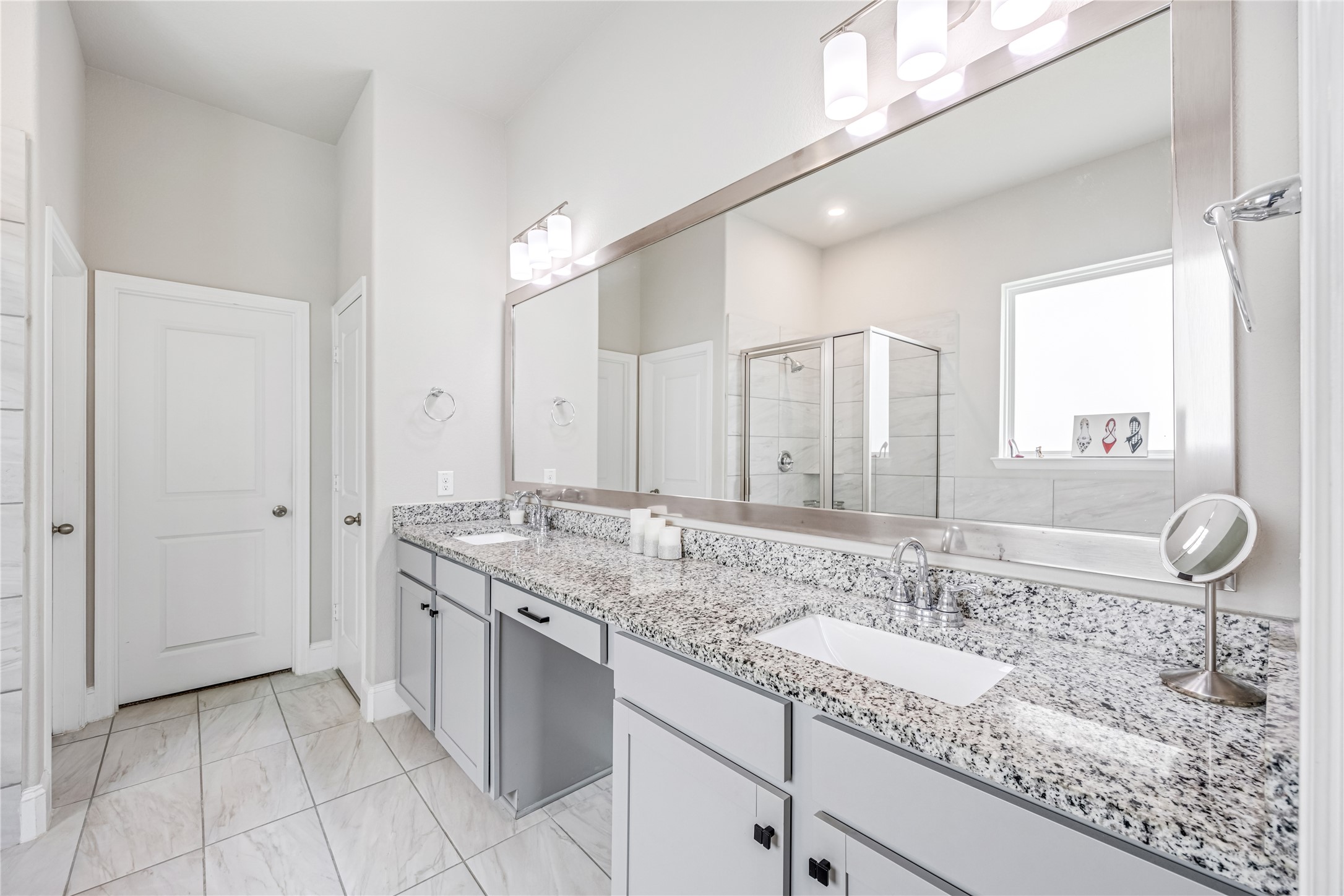 15811 Sunlit Falls Drive Property Photo 19