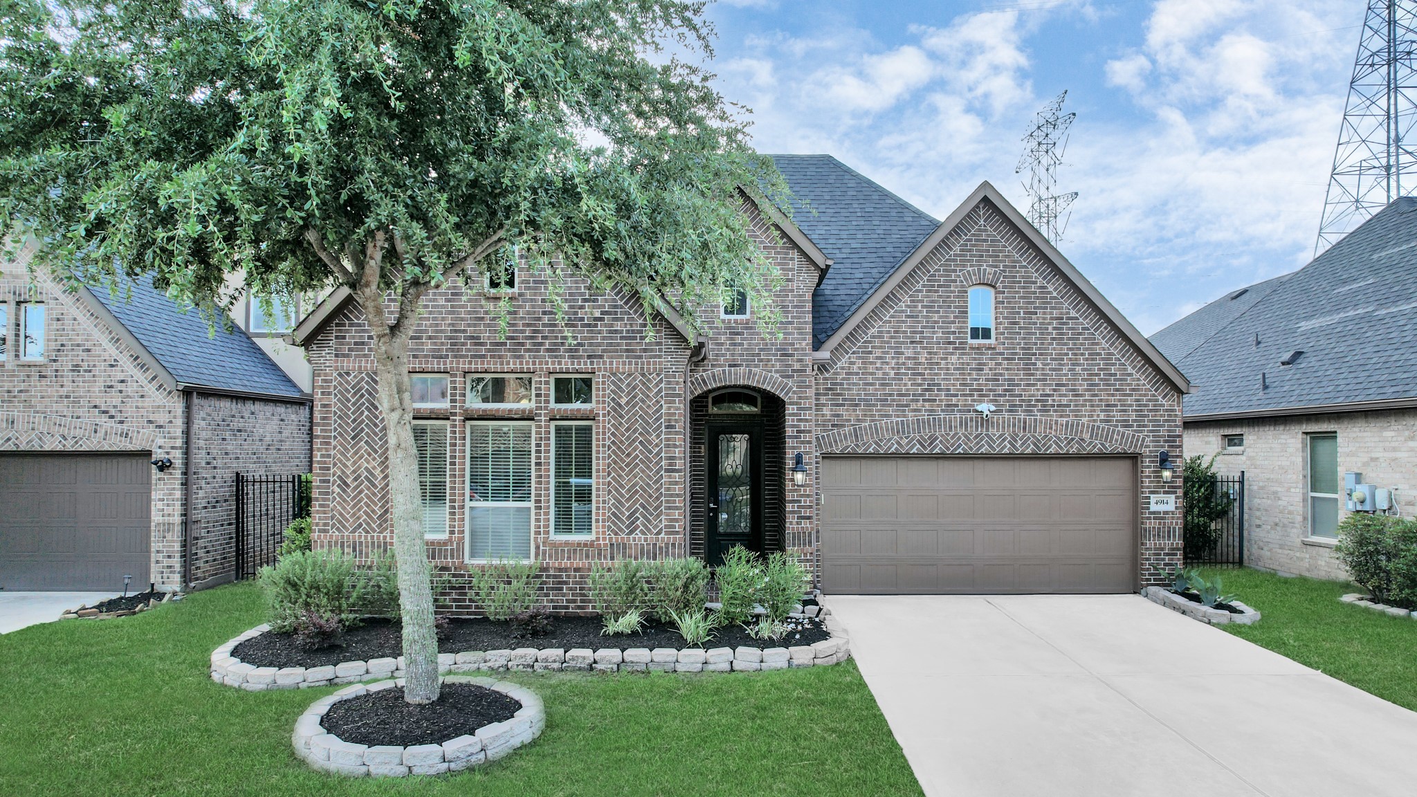 4914 Thunder Creek Lane Property Photo 1