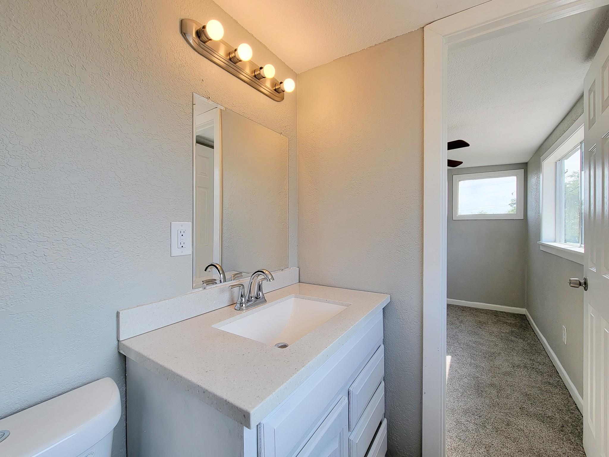 605 N Avenue A Property Photo 44