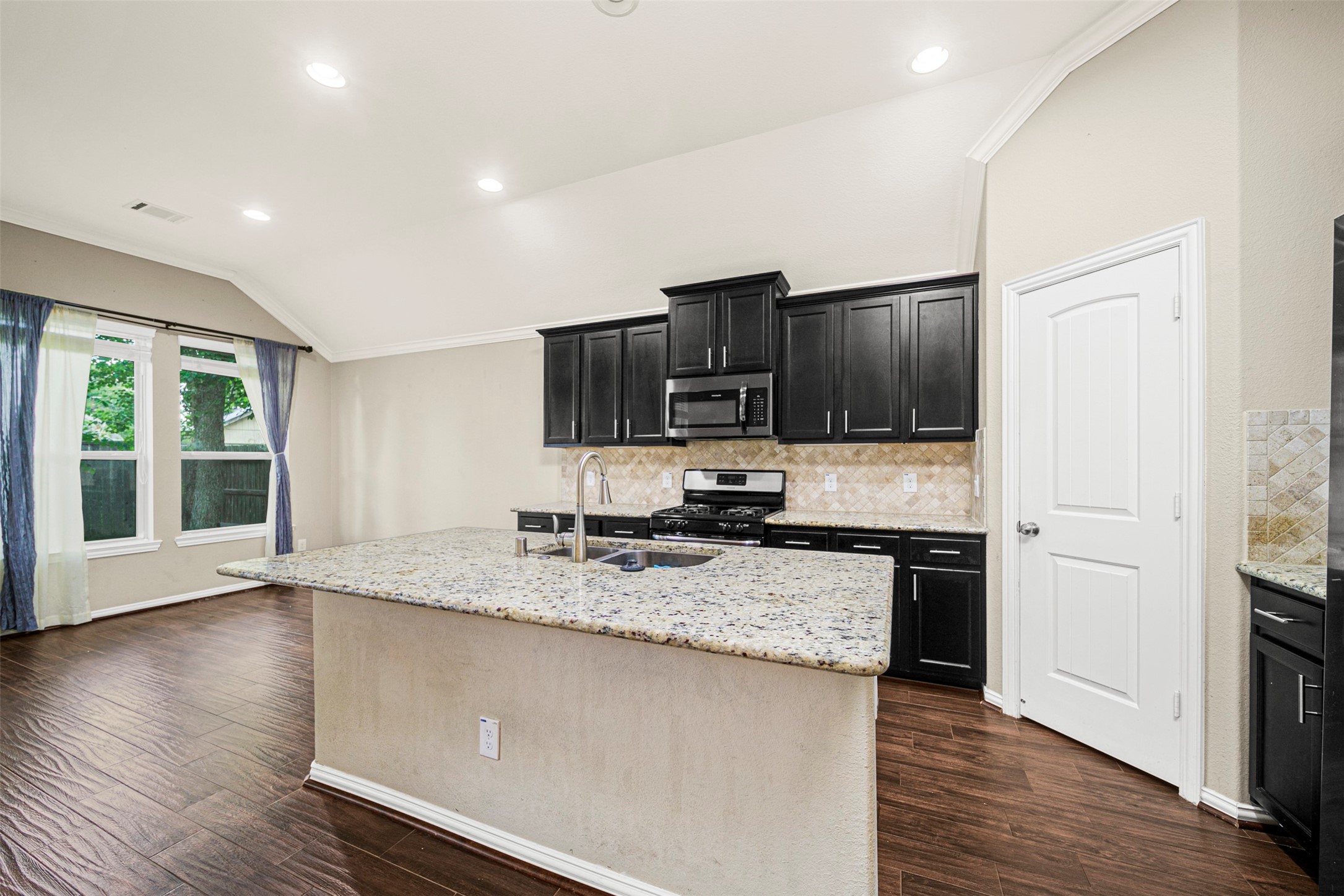 22107 Rustling Springs Drive Property Photo 7