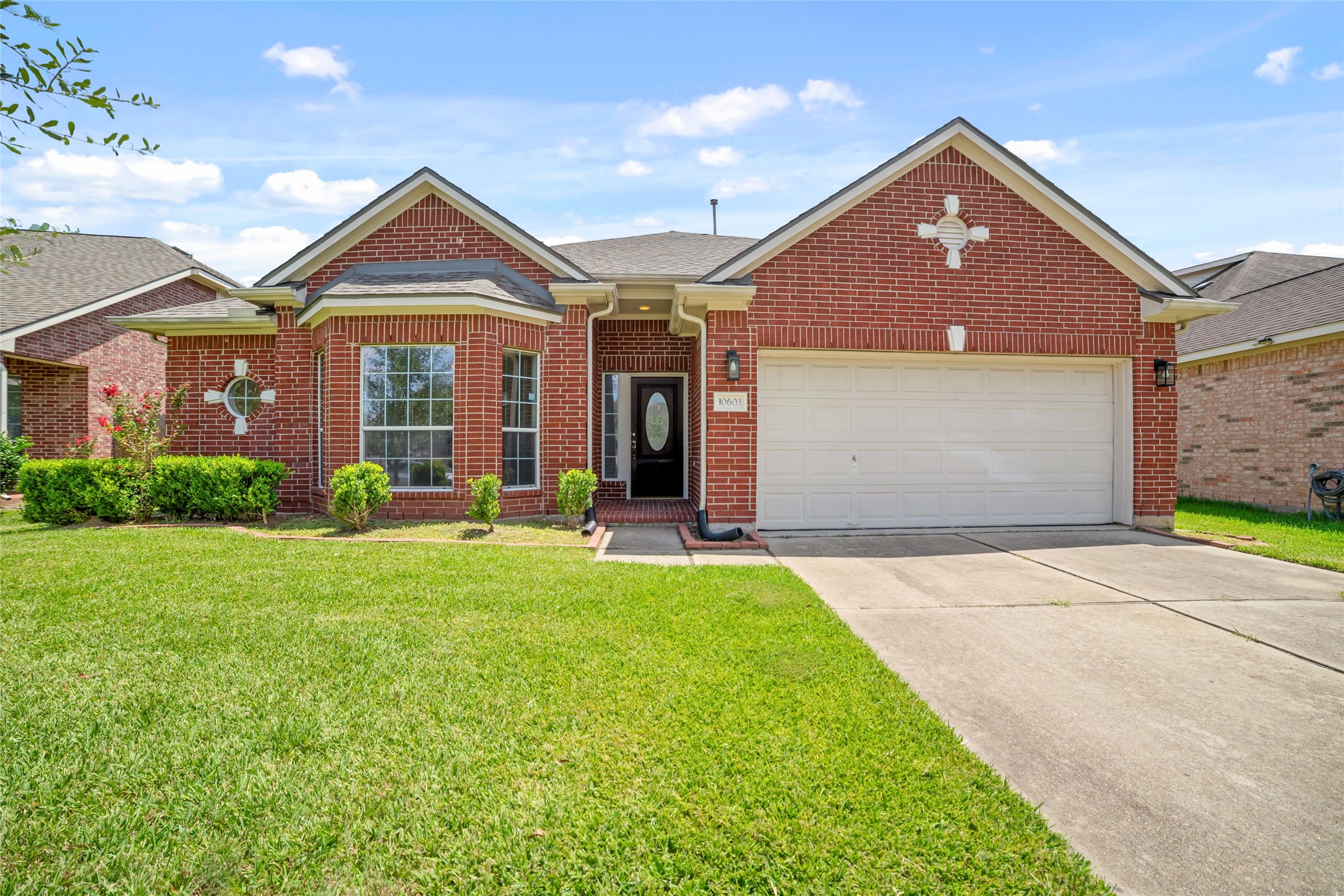 10603 White Bridge Lane Property Photo 1
